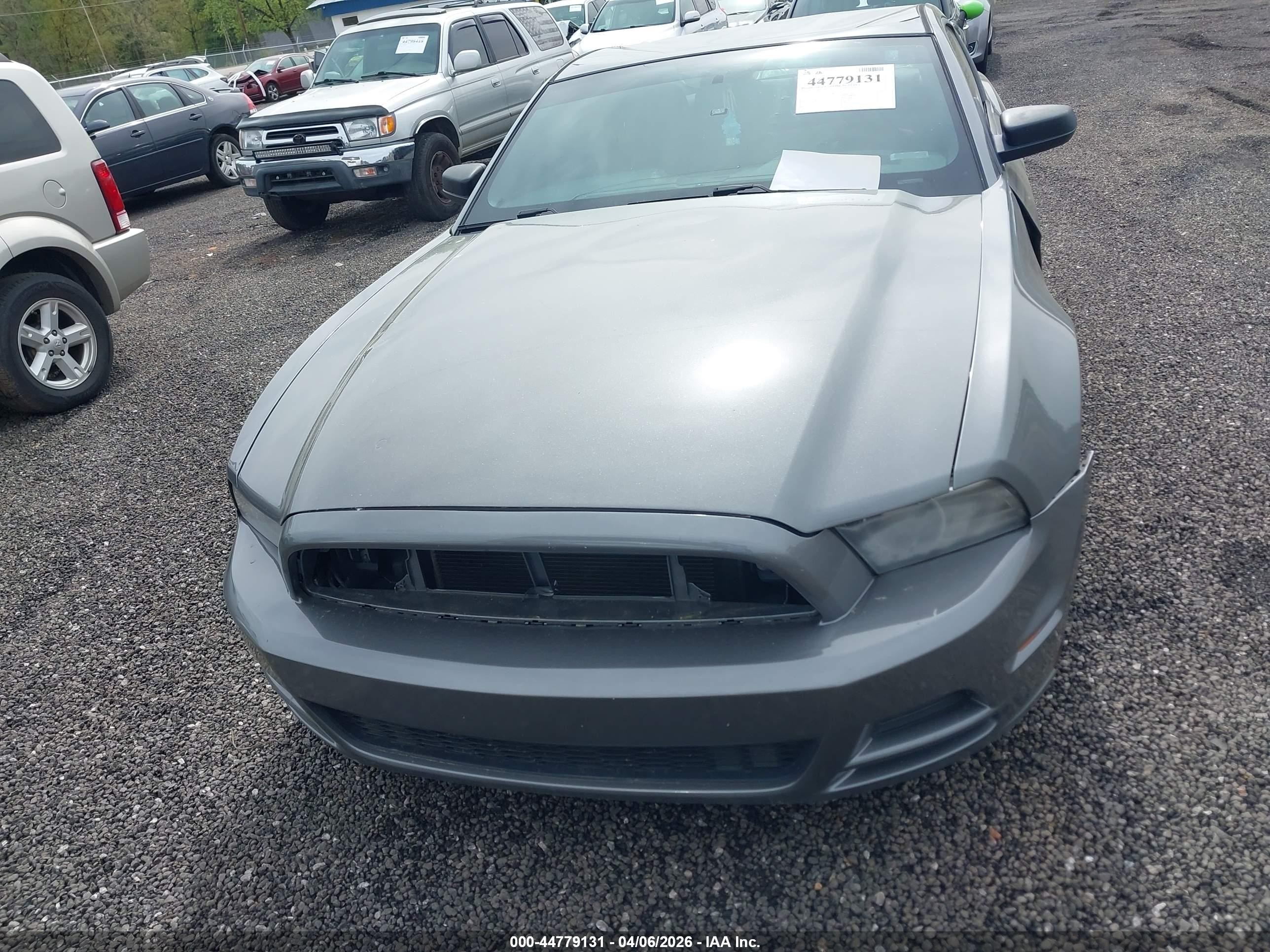 2014 Ford Mustang V6 Gray vin: 1ZVBP8AMXE5267609