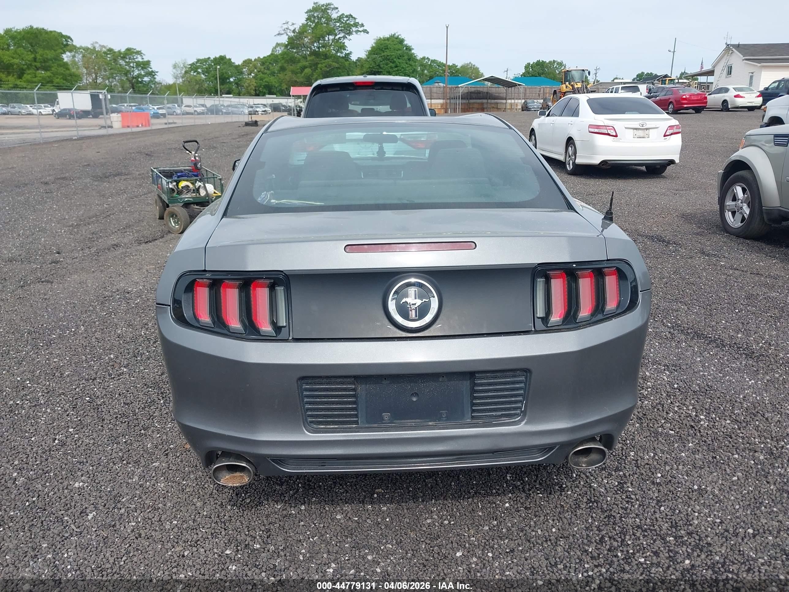 2014 Ford Mustang V6 Gray vin: 1ZVBP8AMXE5267609