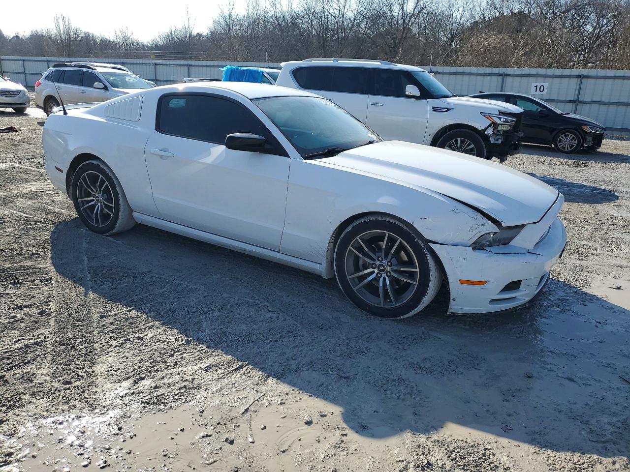 2014 Ford Mustang White vin: 1ZVBP8AMXE5270171