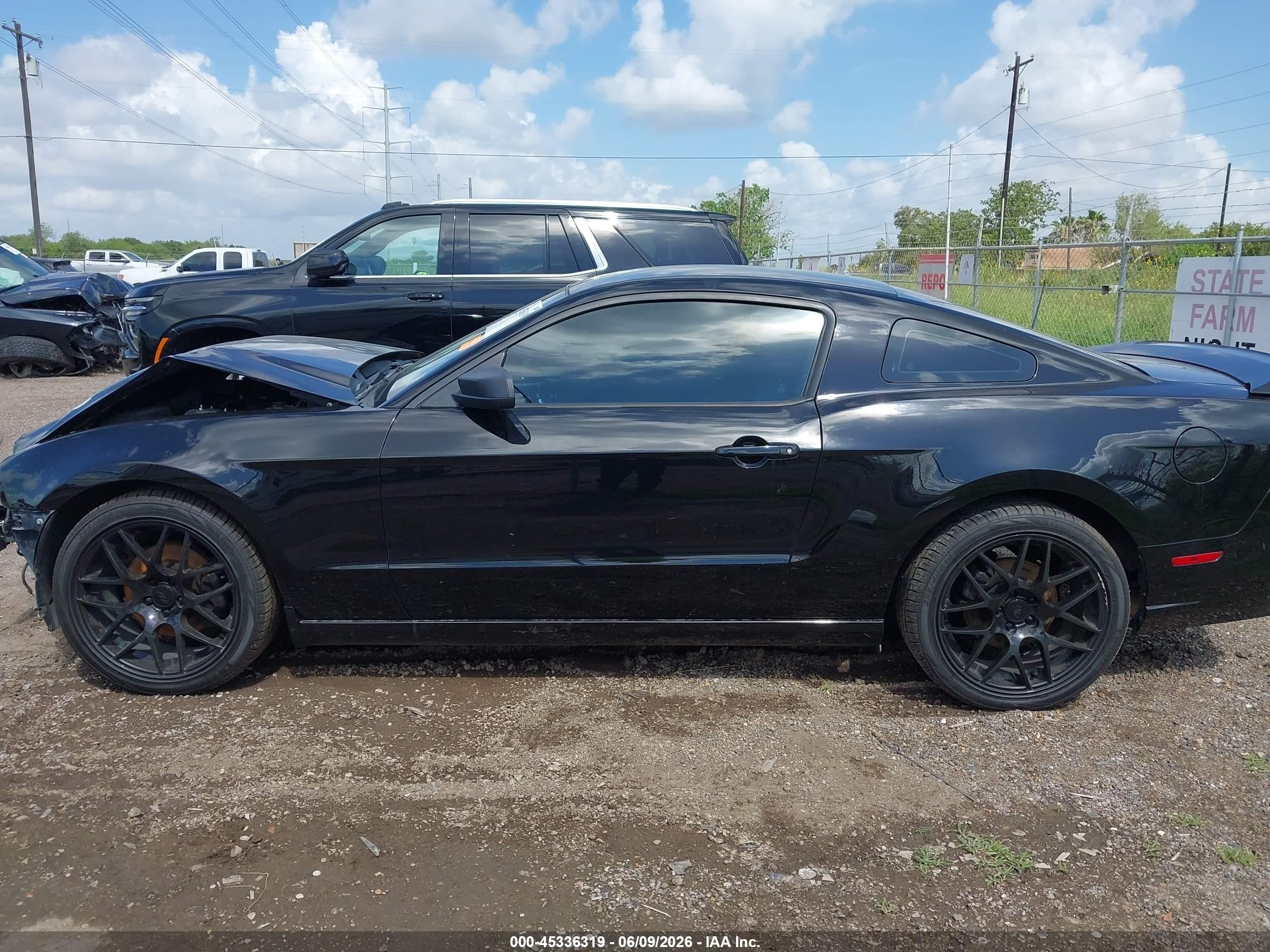 2014 Ford Mustang V6 Black vin: 1ZVBP8AMXE5274611