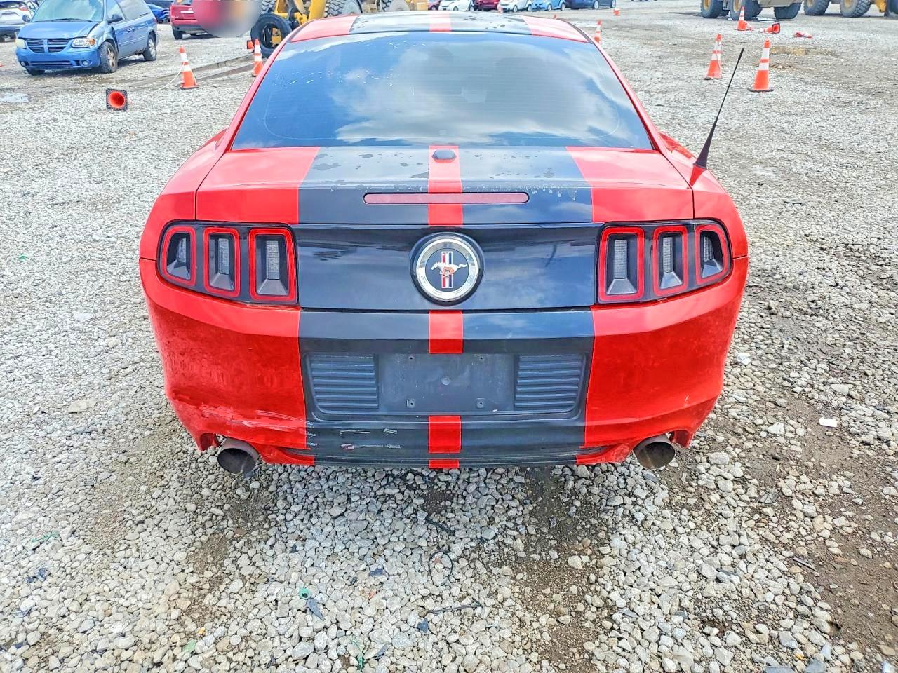 2014 Ford Mustang Red vin: 1ZVBP8AMXE5277394