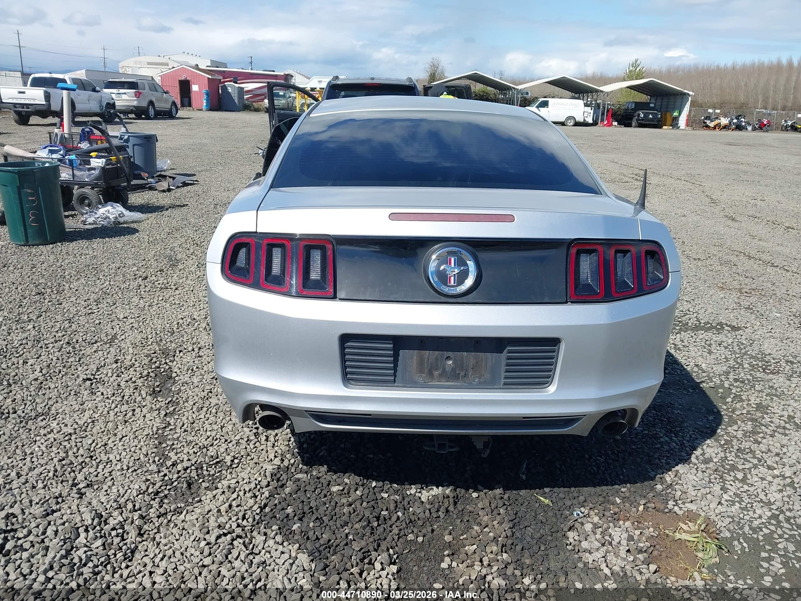 2014 Ford Mustang V6 Silver vin: 1ZVBP8AMXE5294776