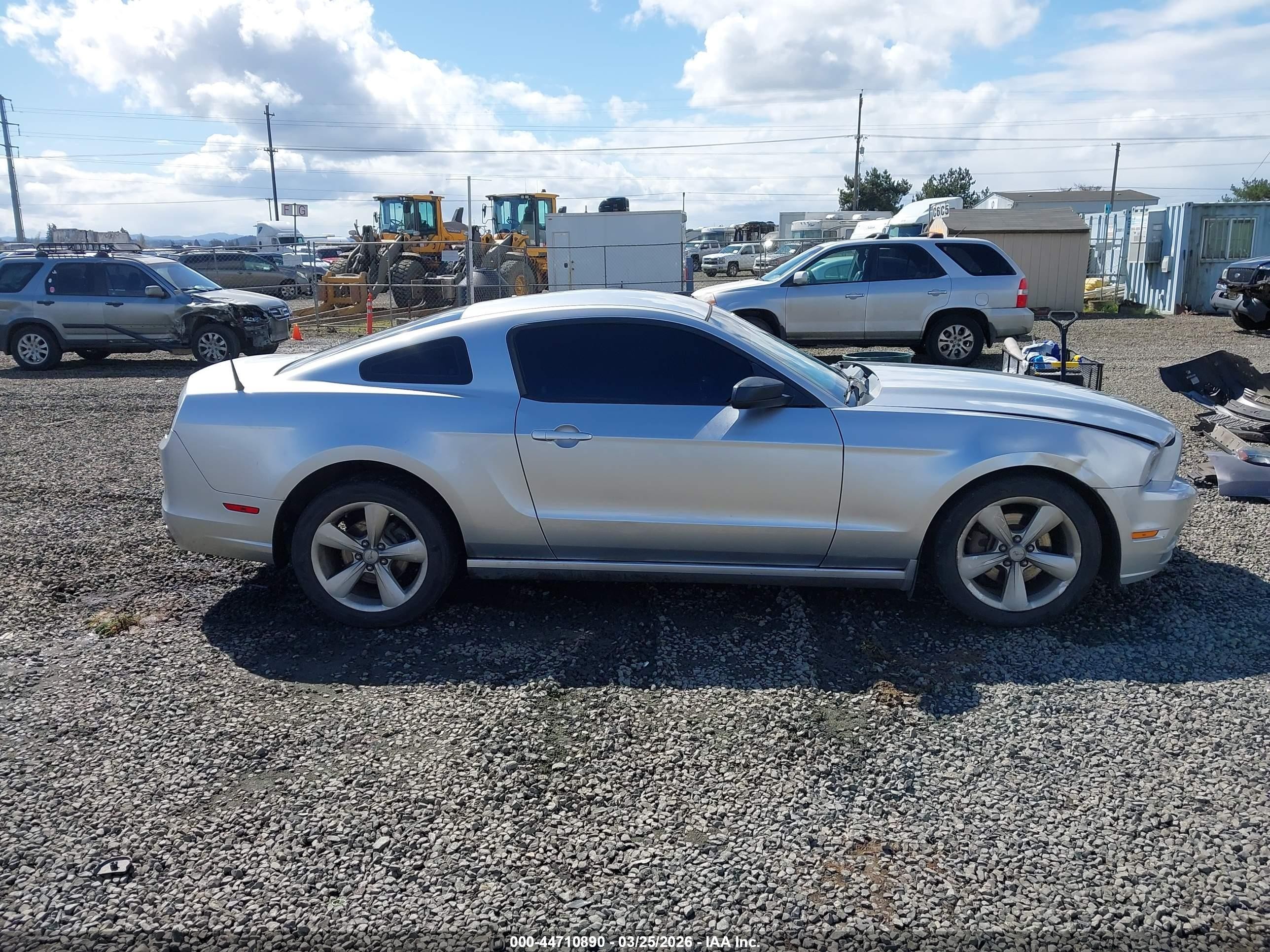 2014 Ford Mustang V6 Silver vin: 1ZVBP8AMXE5294776