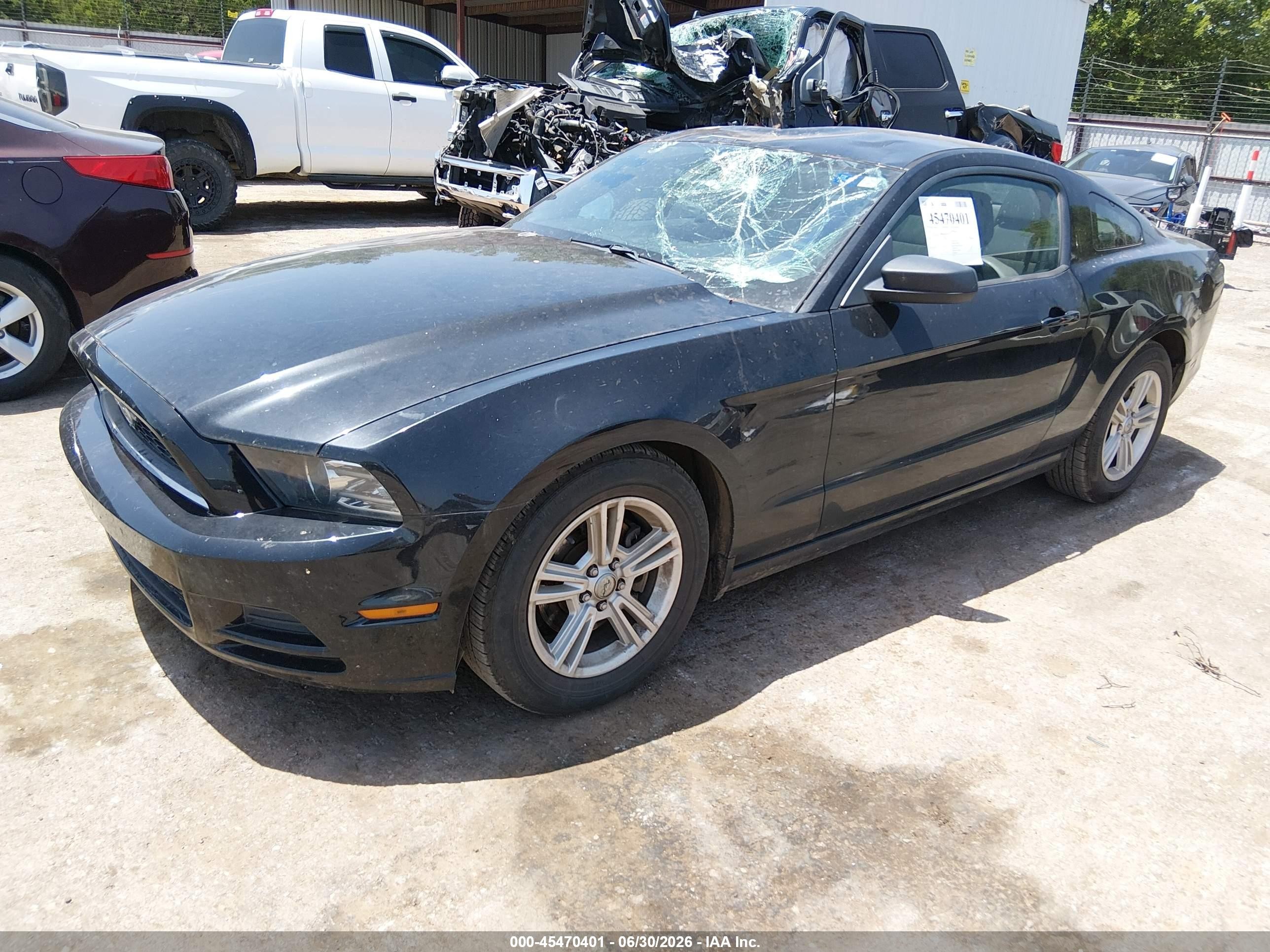2014 Ford Mustang V6/v6 Premium Черный vin: 1ZVBP8AMXE5326383
