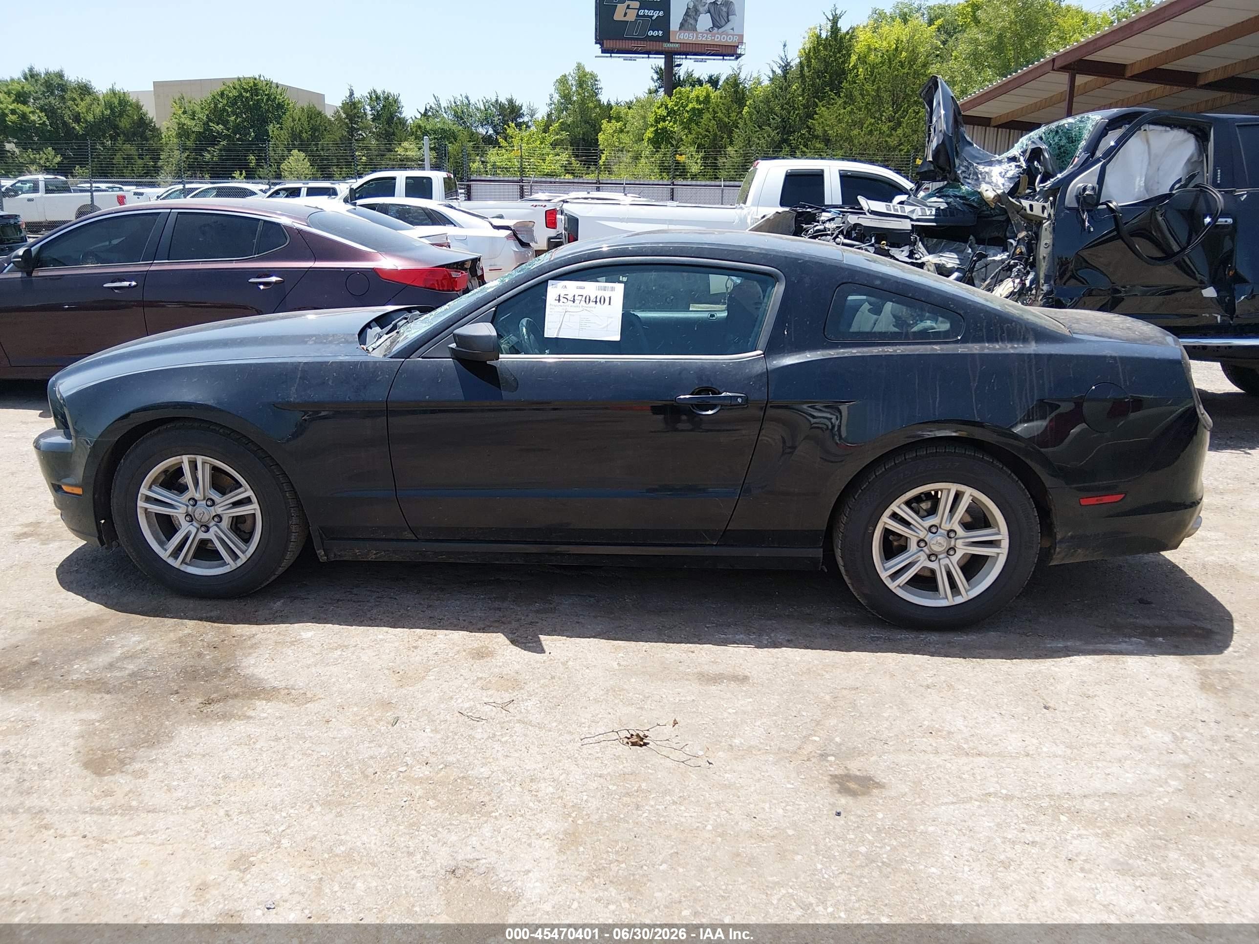 2014 Ford Mustang V6/v6 Premium Черный vin: 1ZVBP8AMXE5326383