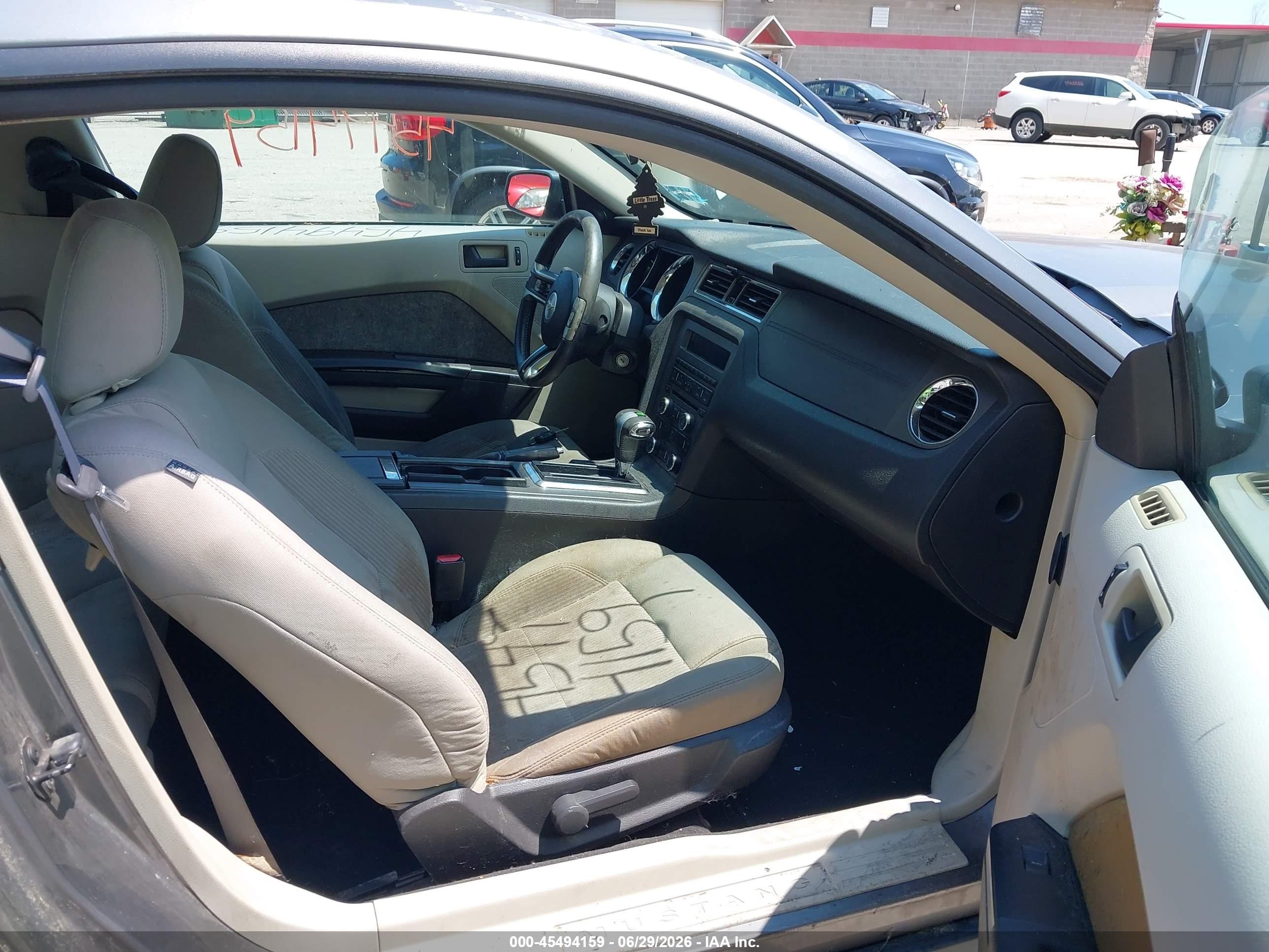 2010 Ford Mustang V6/v6 Premium Gray vin: 1ZVBP8AN0A5137650
