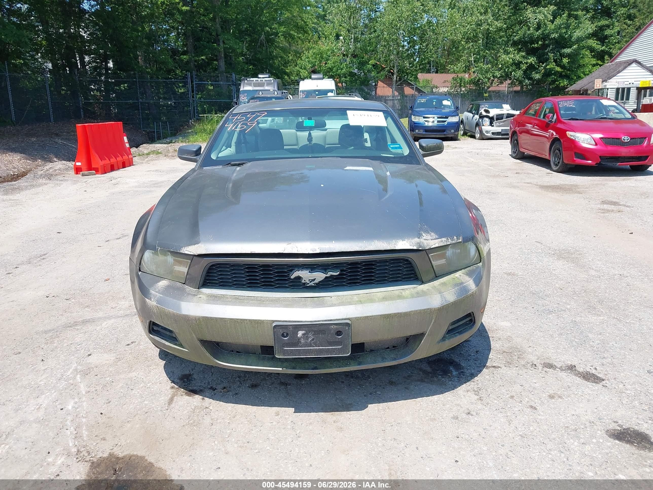 2010 Ford Mustang V6/v6 Premium Gray vin: 1ZVBP8AN0A5137650