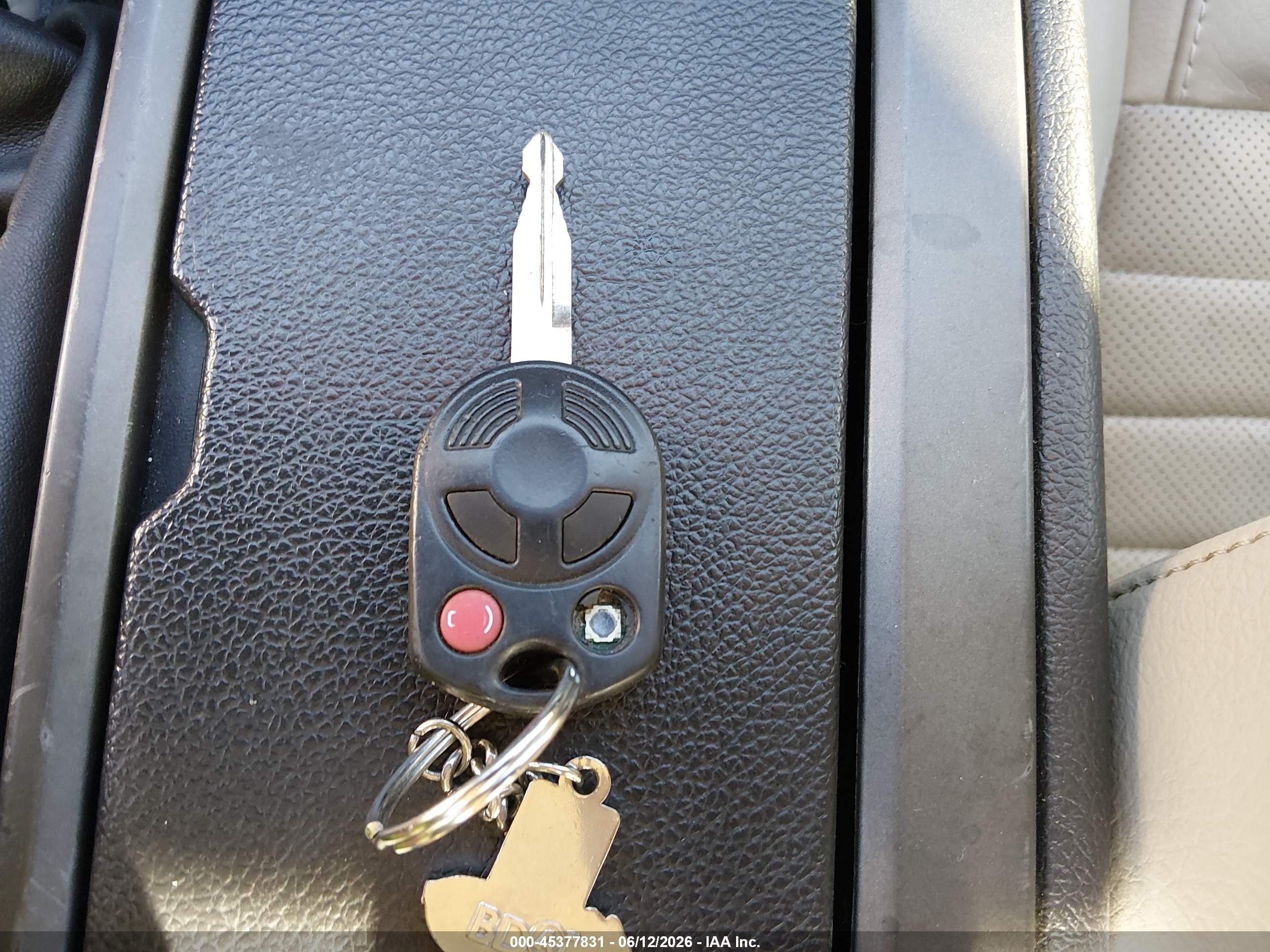 2010 Ford Mustang V6/v6 Premium Красный vin: 1ZVBP8AN0A5147837