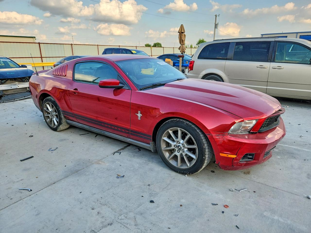 2010 Ford Mustang Red vin: 1ZVBP8AN2A5105170