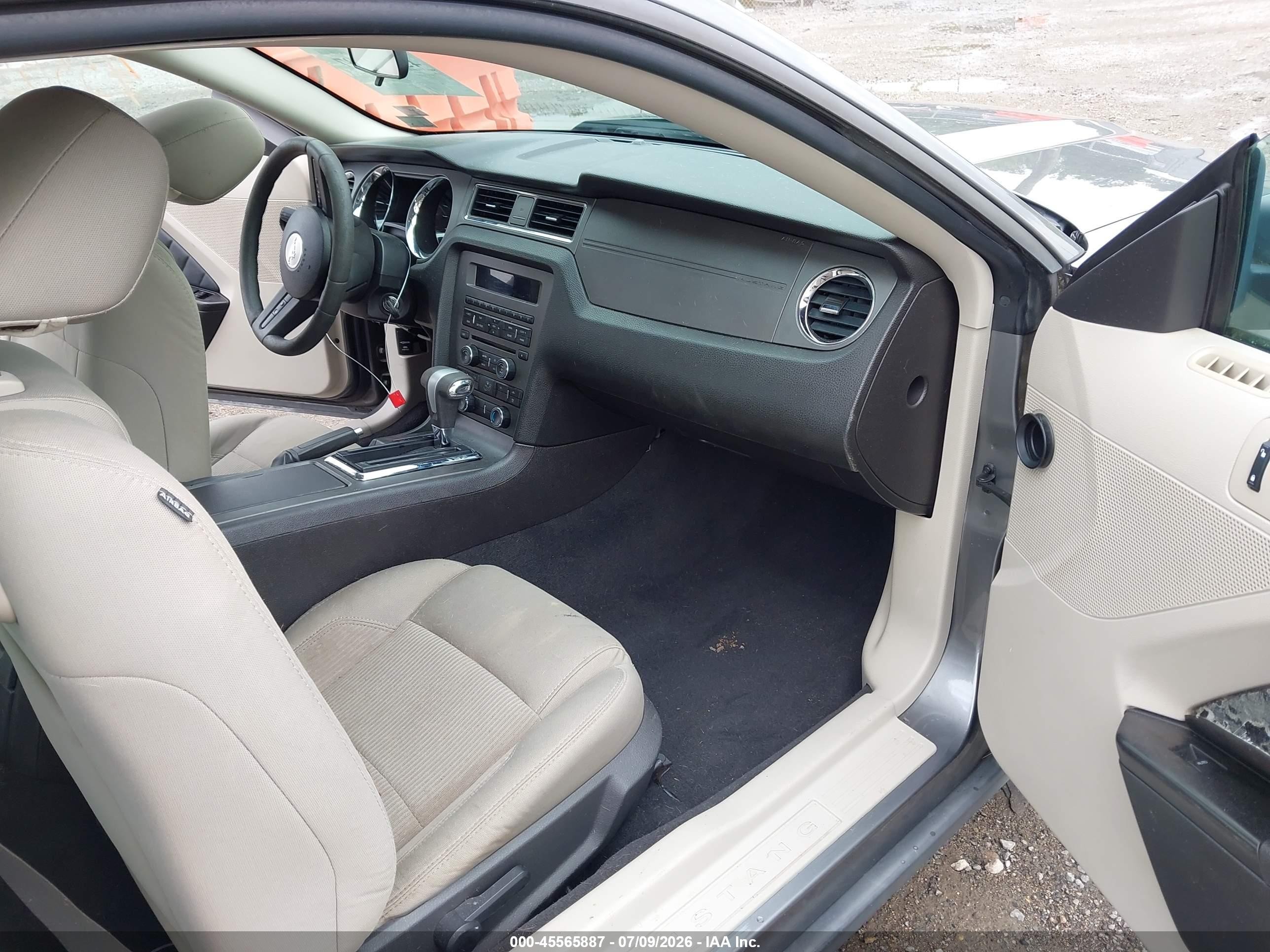 2010 Ford Mustang V6/v6 Premium Gray vin: 1ZVBP8AN3A5129039