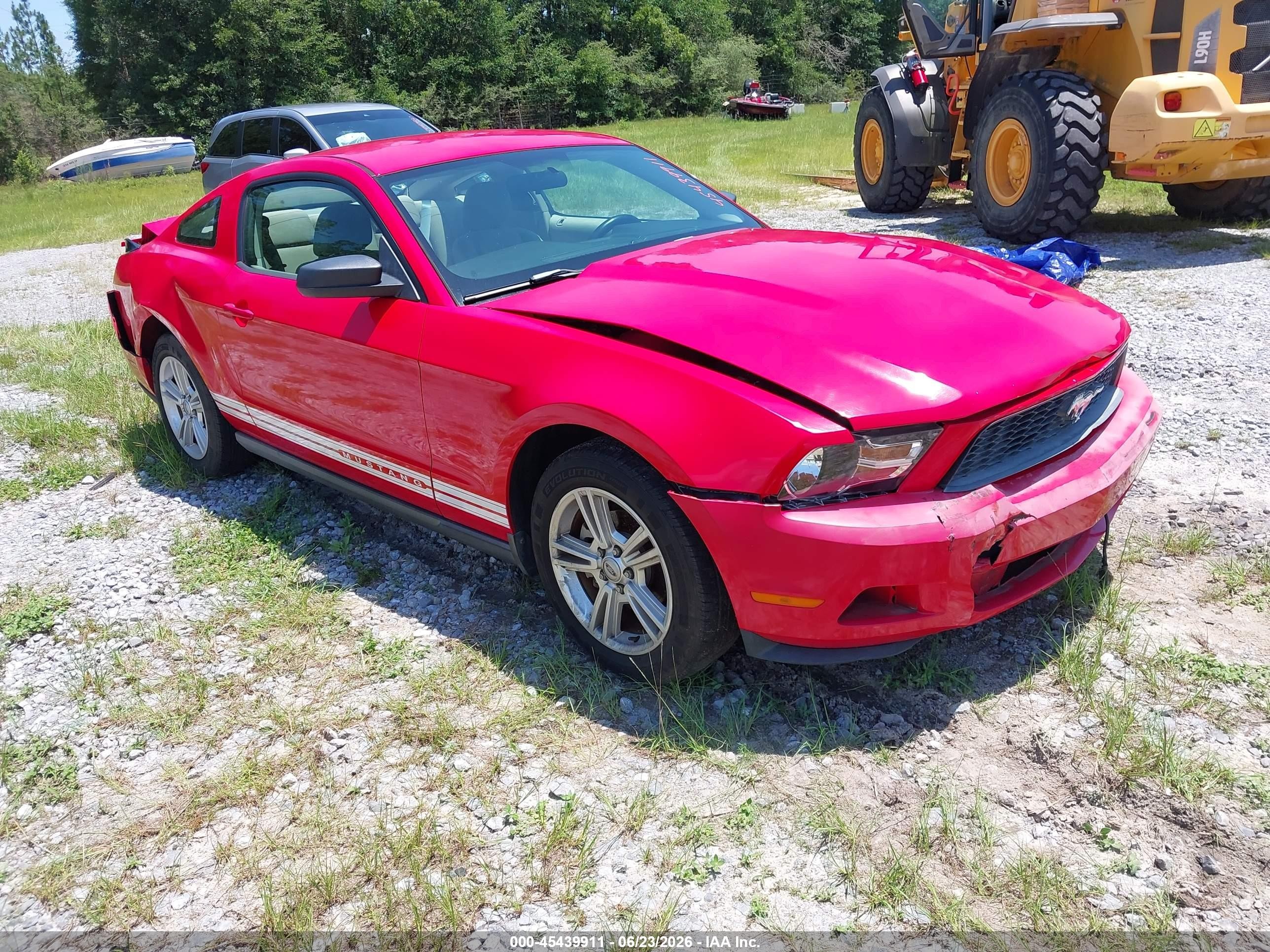 2010 Ford Mustang V6/v6 Premium Red vin: 1ZVBP8AN9A5150123