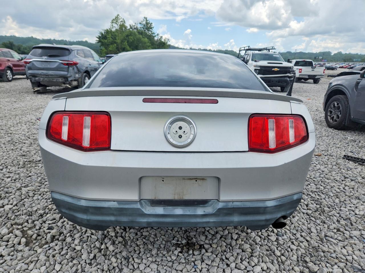 2010 Ford Mustang Silver vin: 1ZVBP8ANXA5137641