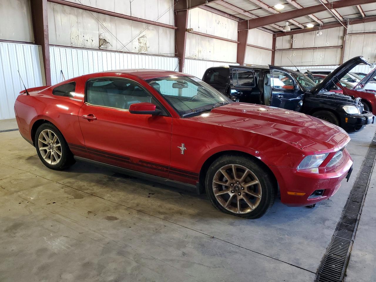 2010 Ford Mustang Burgundy vin: 1ZVBP8ANXA5153838