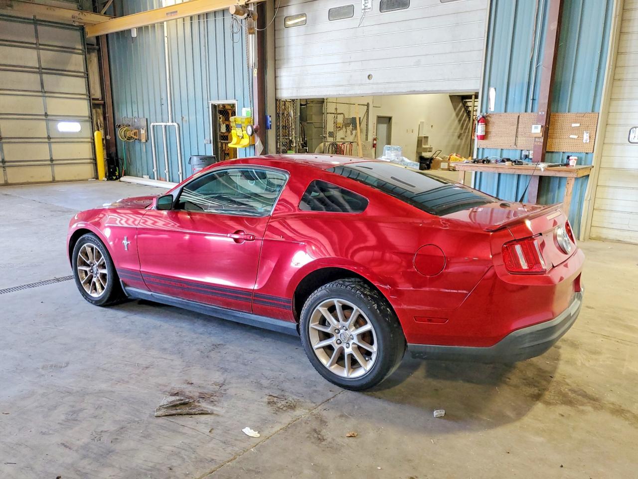 2010 Ford Mustang Burgundy vin: 1ZVBP8ANXA5153838