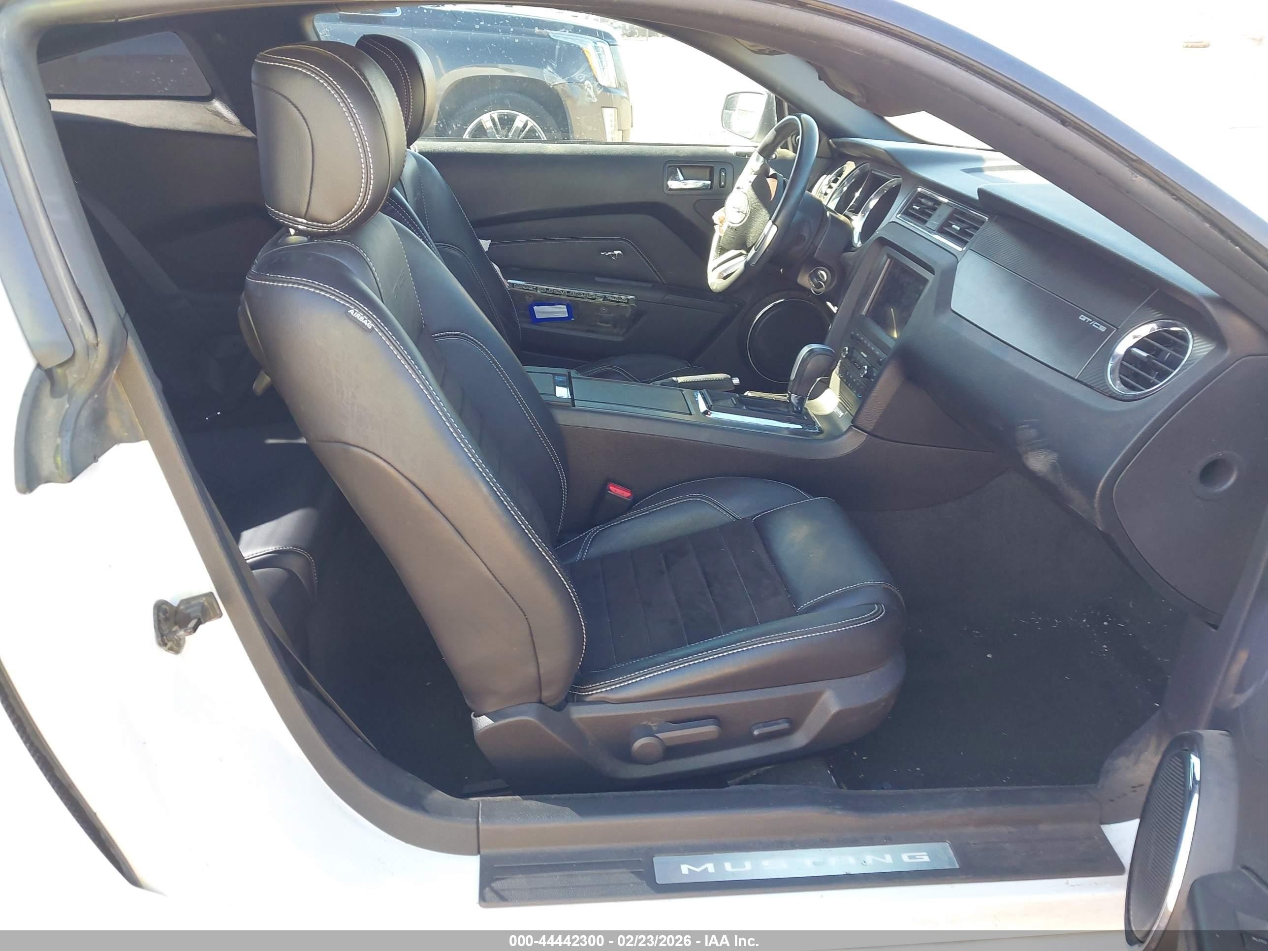 2014 Ford Mustang Gt Premium White vin: 1ZVBP8CF0E5249778