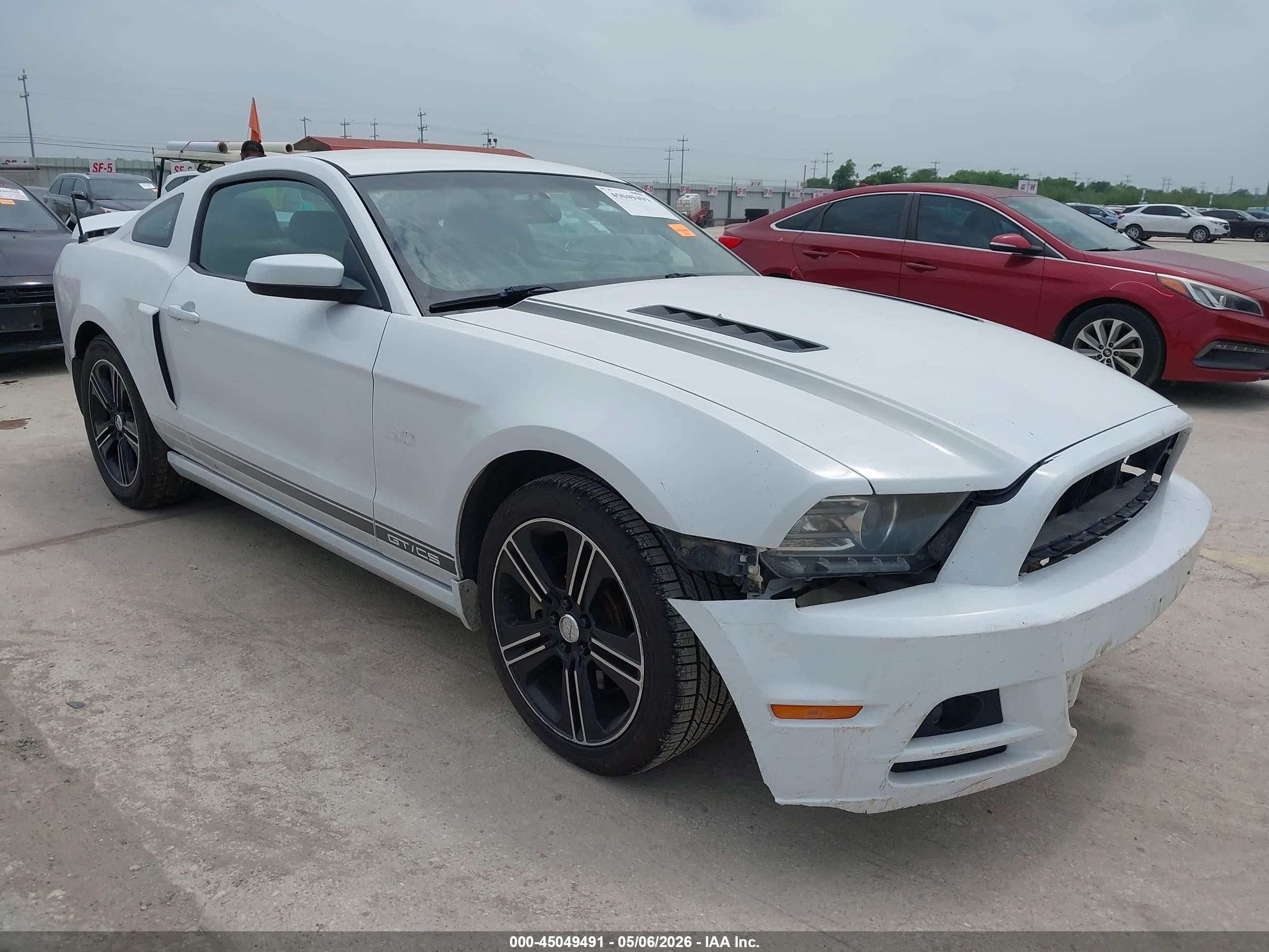 2014 Ford Mustang Gt Premium White vin: 1ZVBP8CF1E5204459