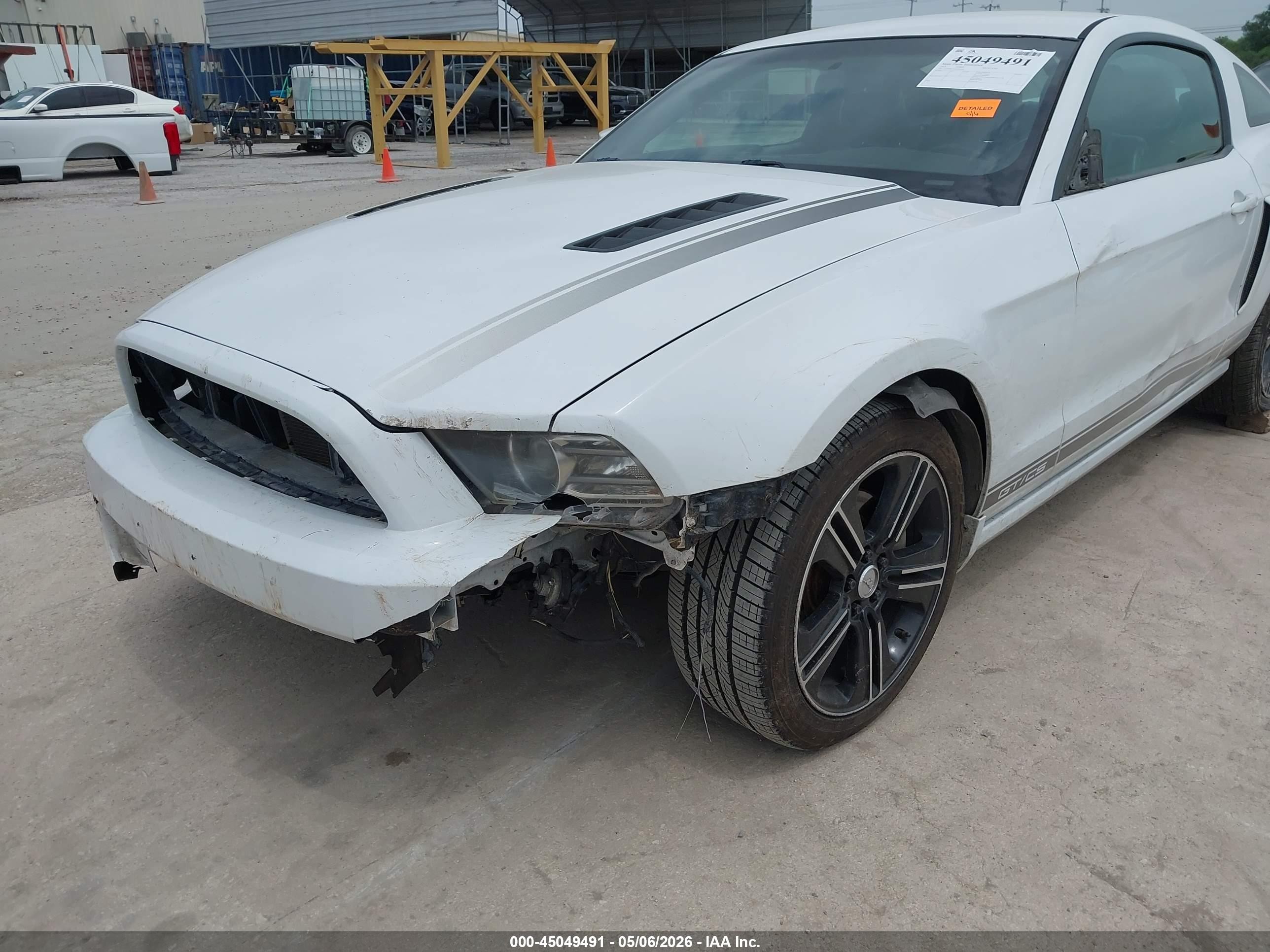 2014 Ford Mustang Gt Premium White vin: 1ZVBP8CF1E5204459