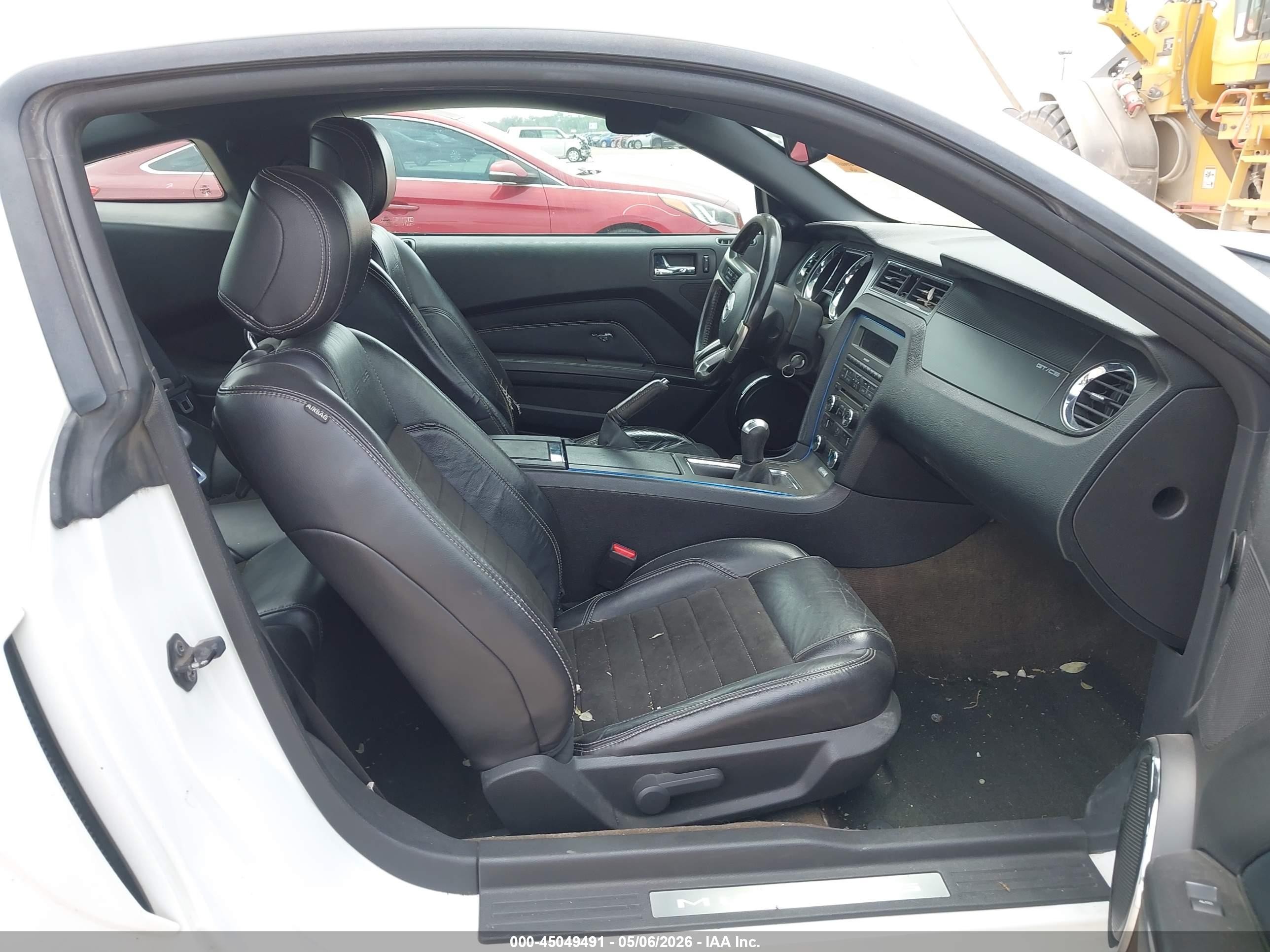 2014 Ford Mustang Gt Premium White vin: 1ZVBP8CF1E5204459