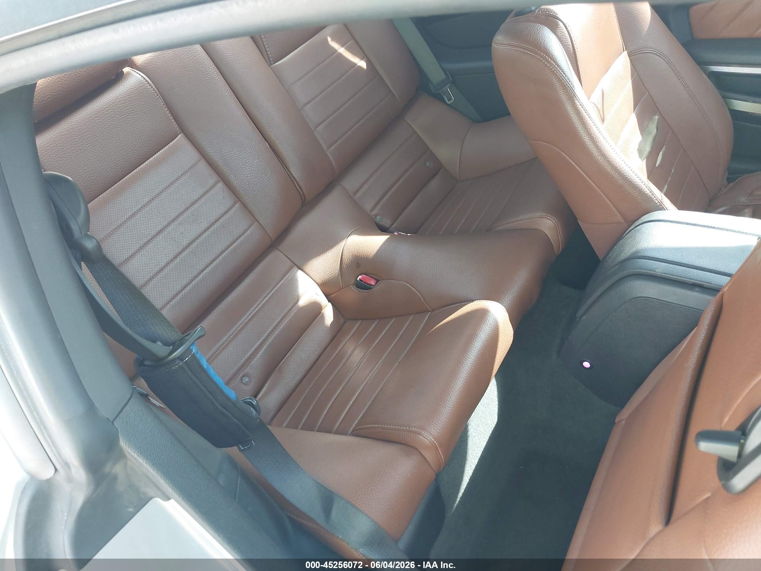 2011 Ford Mustang Gt Premium Серебряный vin: 1ZVBP8CF2B5119156
