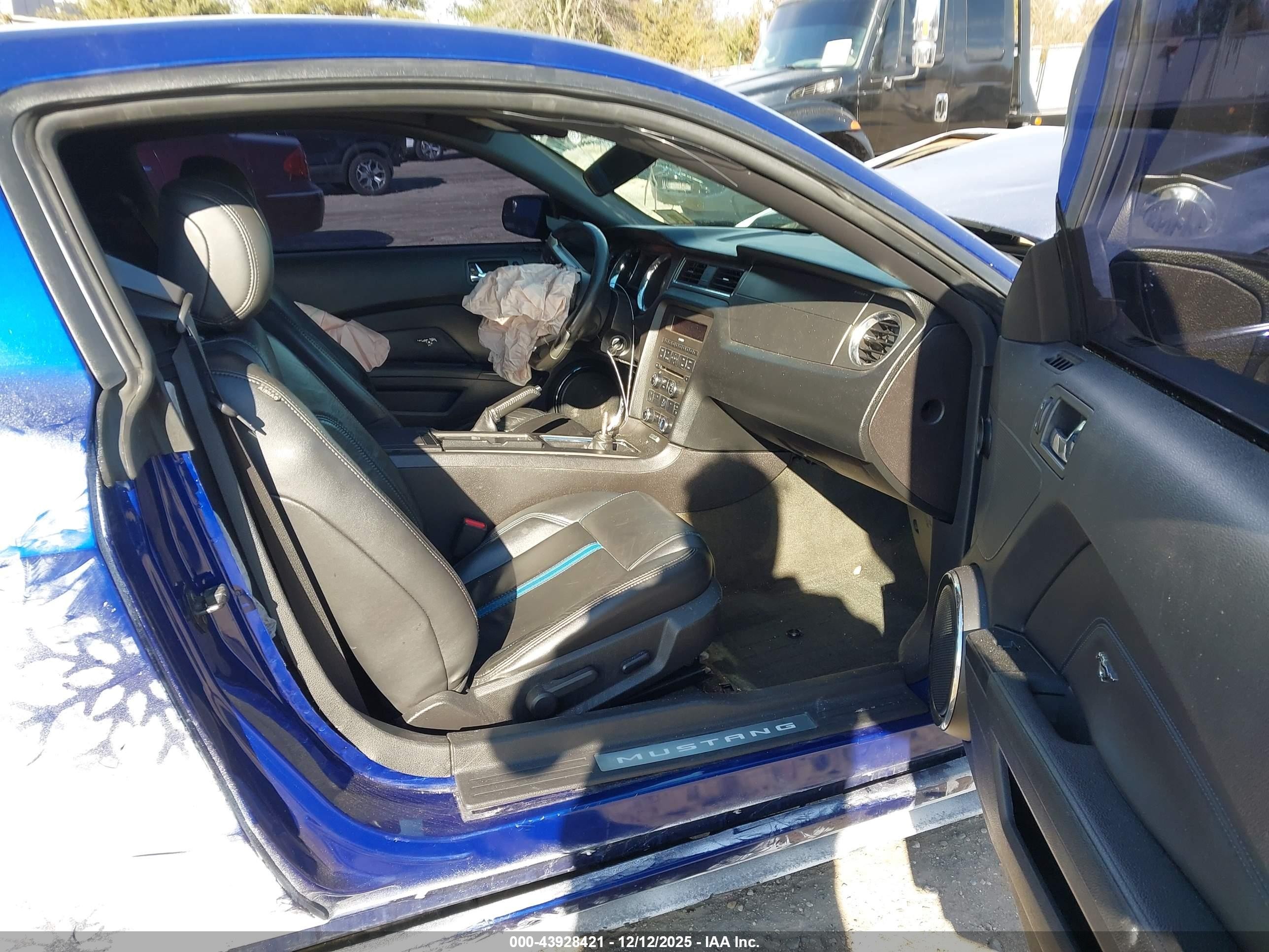 2013 Ford Mustang Gt Premium Blue vin: 1ZVBP8CF2D5284143