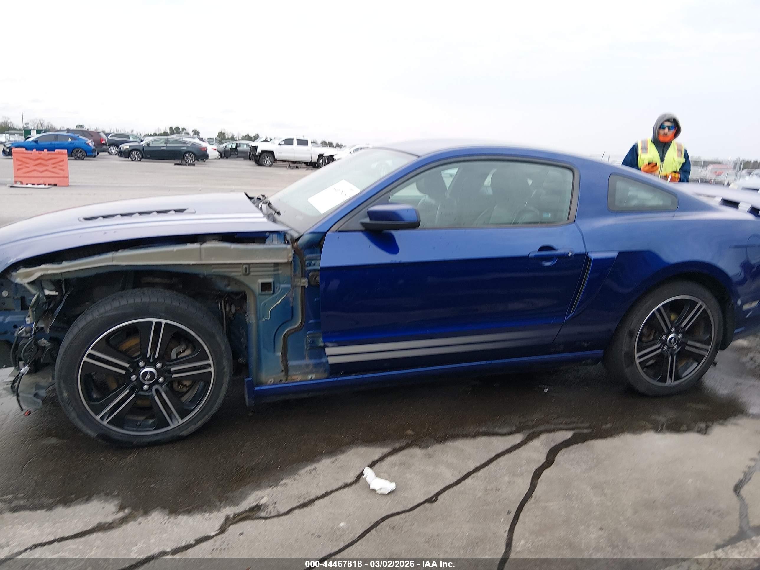2014 Ford Mustang Gt Premium Blue vin: 1ZVBP8CF2E5209301