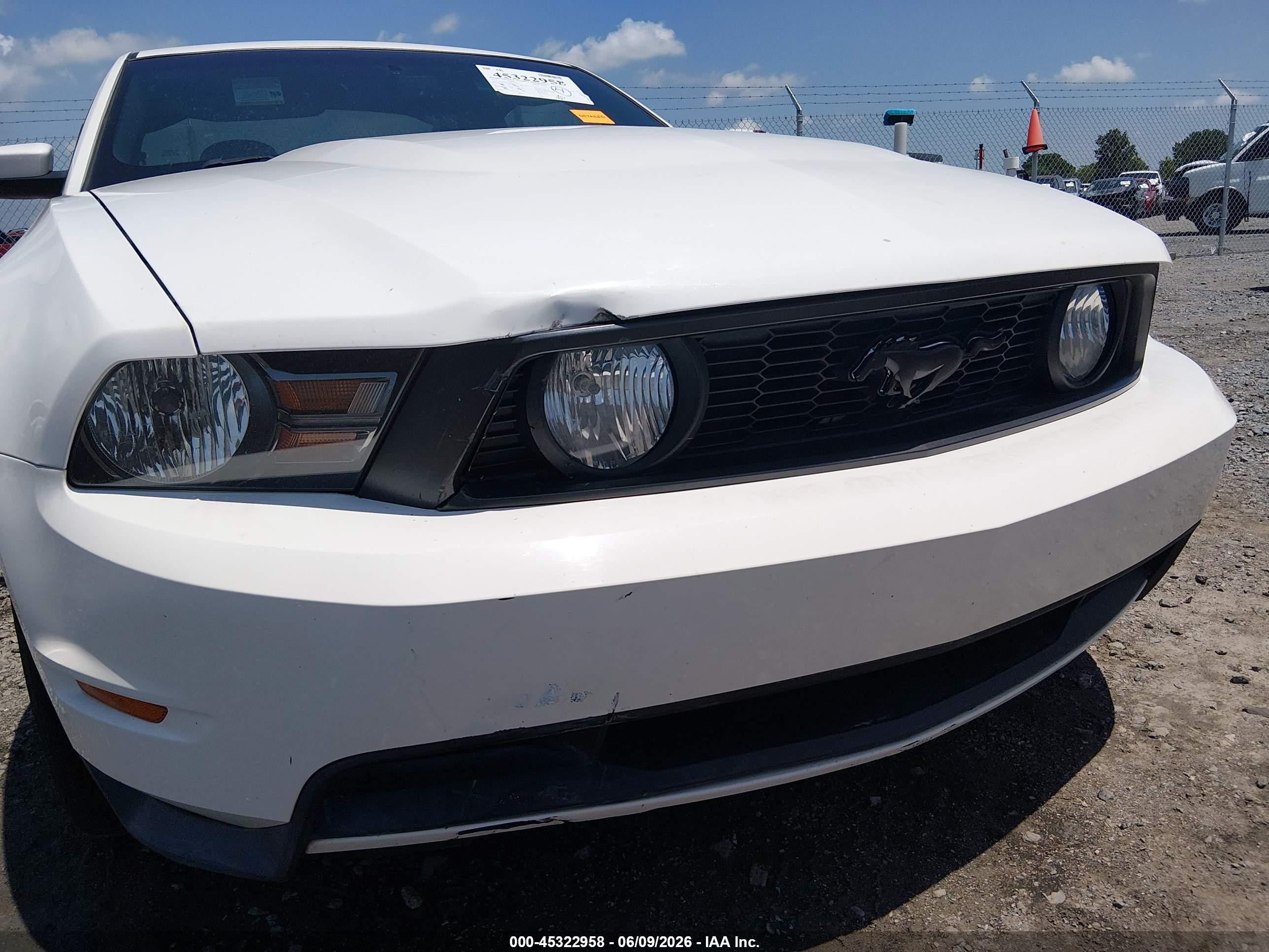2012 Ford Mustang Gt Premium White vin: 1ZVBP8CF3C5213760