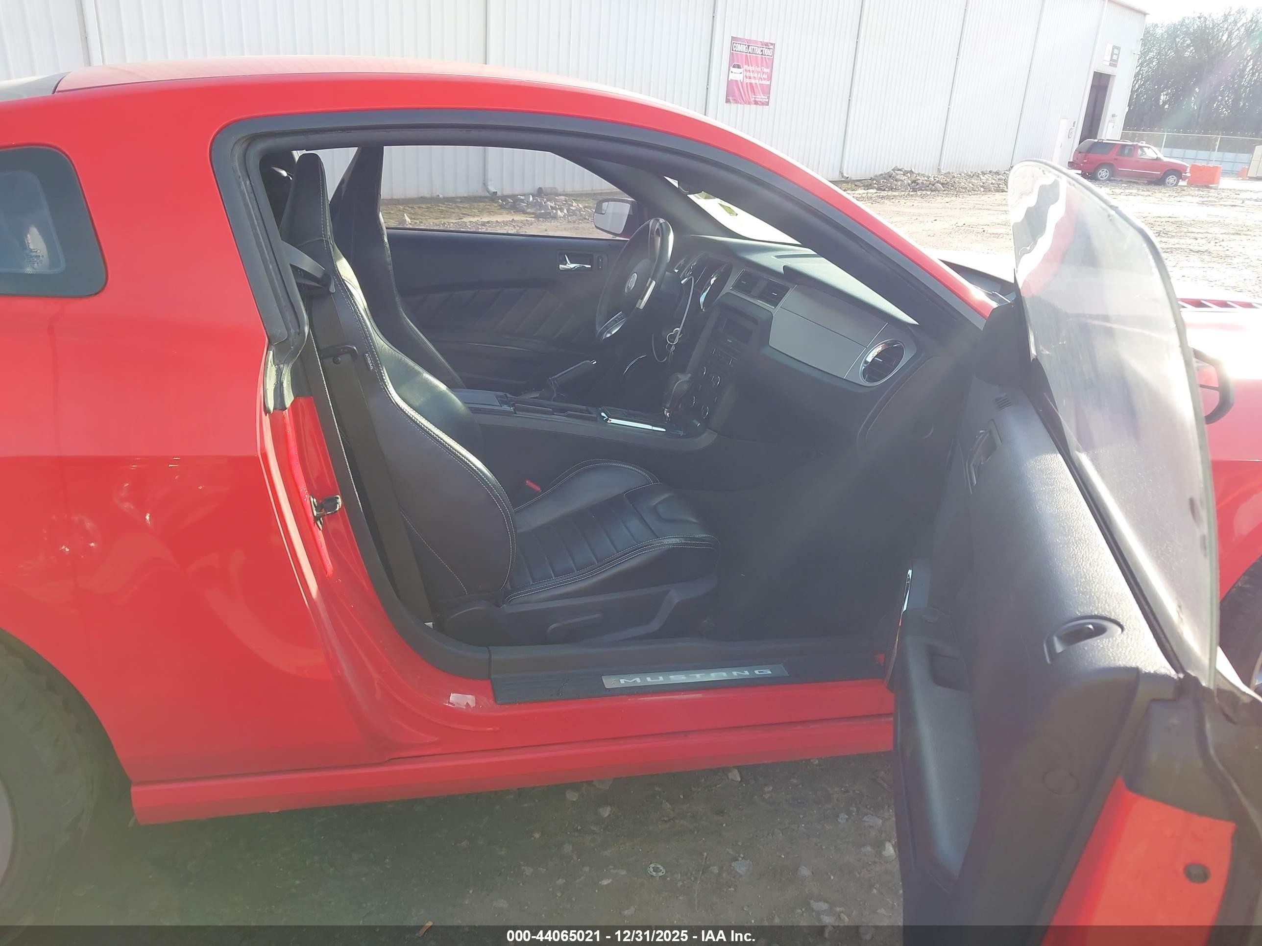 2013 Ford Mustang Gt Premium Red vin: 1ZVBP8CF3D5277377