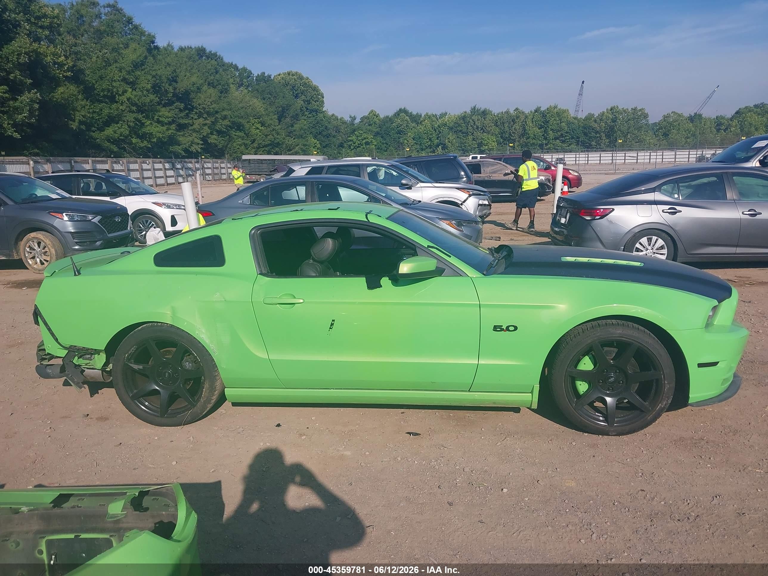 2014 Ford Mustang Gt Premium Green vin: 1ZVBP8CF3E5256076