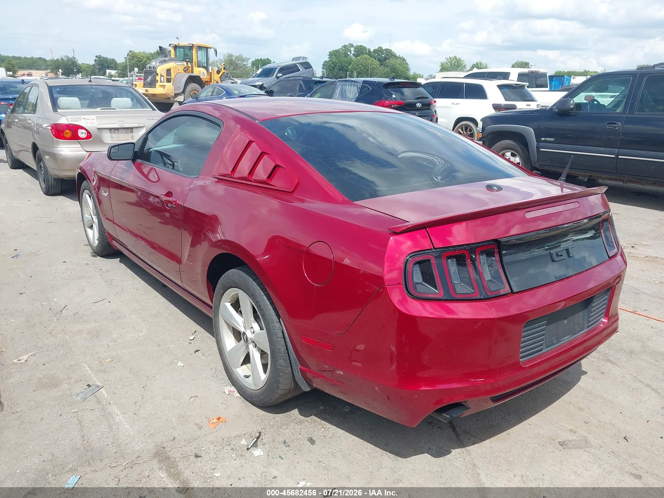 2014 Ford Mustang Red vin: 1ZVBP8CF6E5251101