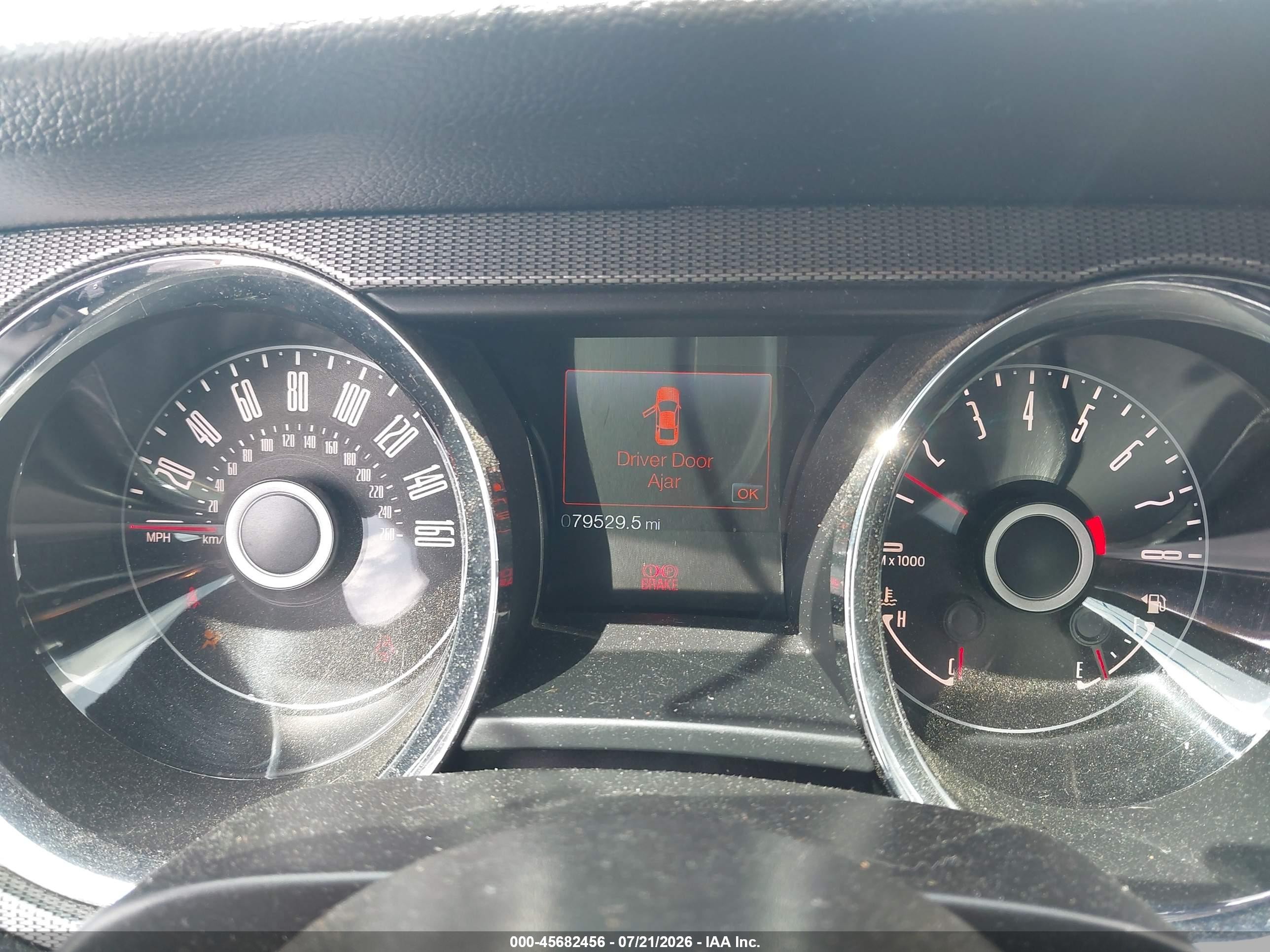 2014 Ford Mustang Red vin: 1ZVBP8CF6E5251101
