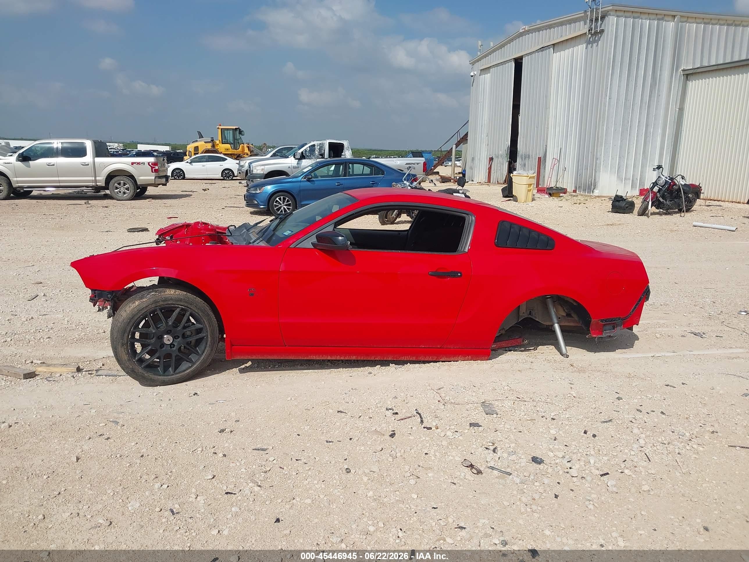 2014 Ford Mustang Gt Red vin: 1ZVBP8CF6E5277813