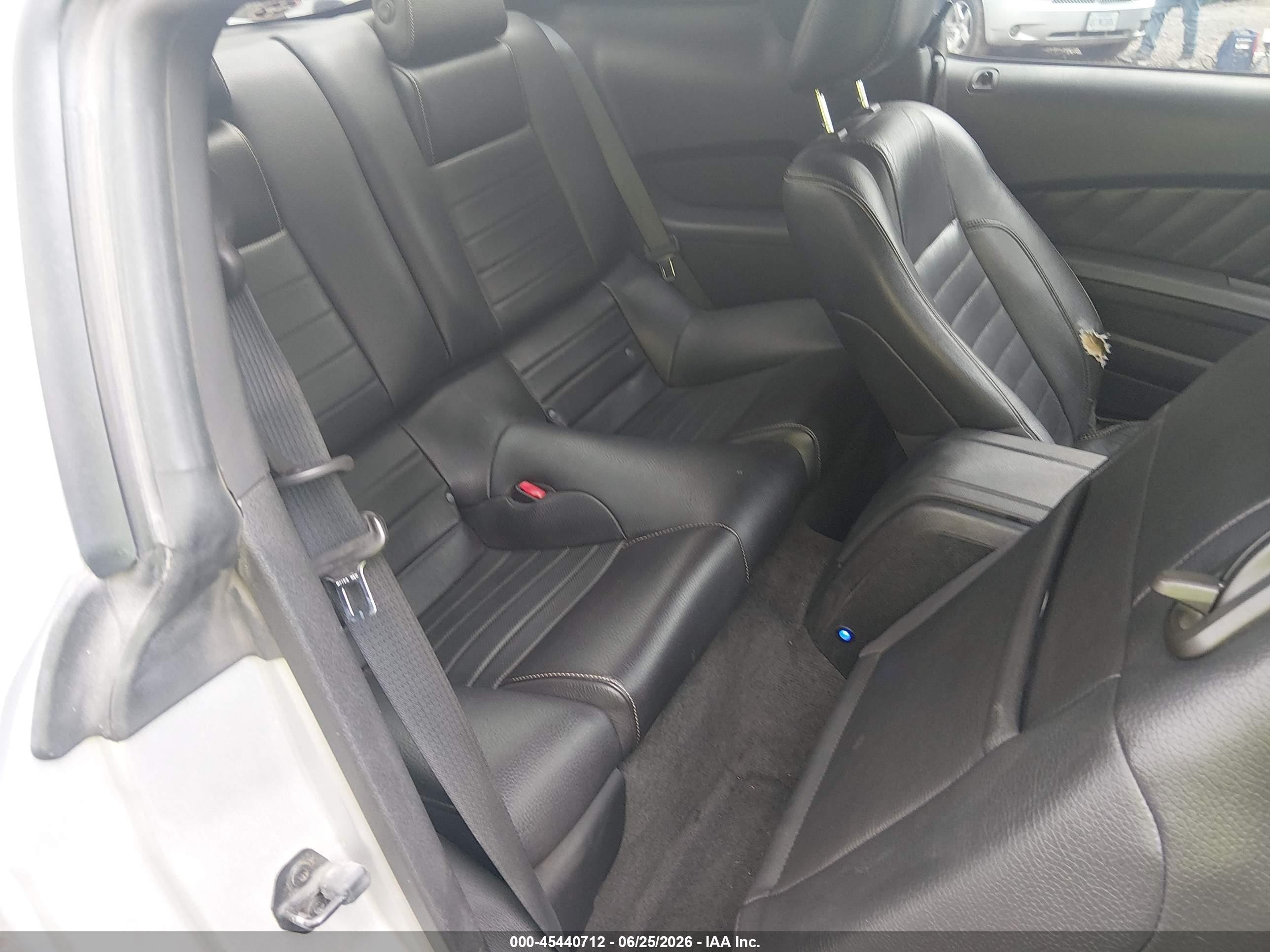 2011 Ford Mustang Gt/gt Premium Silver vin: 1ZVBP8CF7B5157627