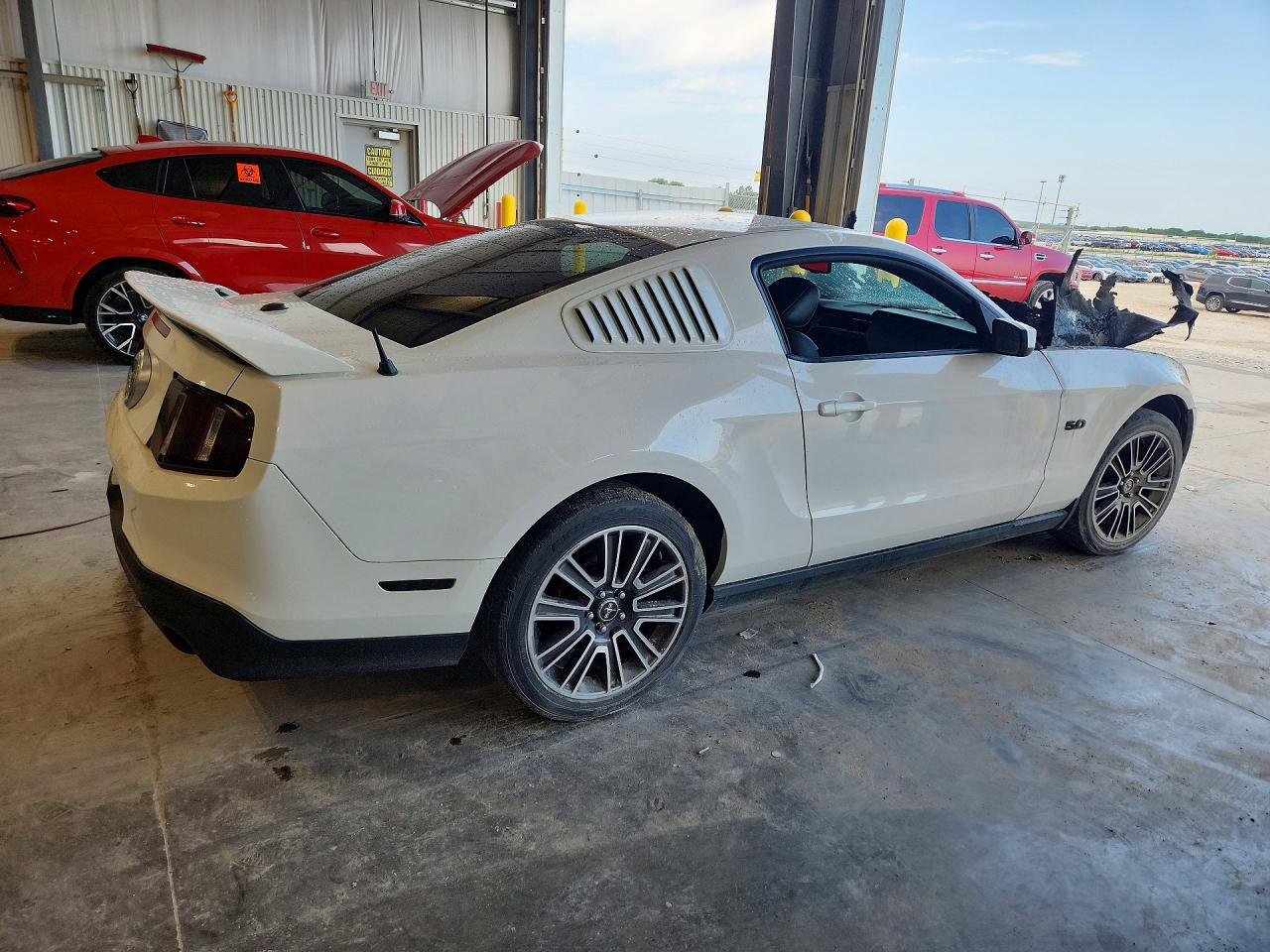 2011 Ford Mustang Gt White vin: 1ZVBP8CF7B5158289