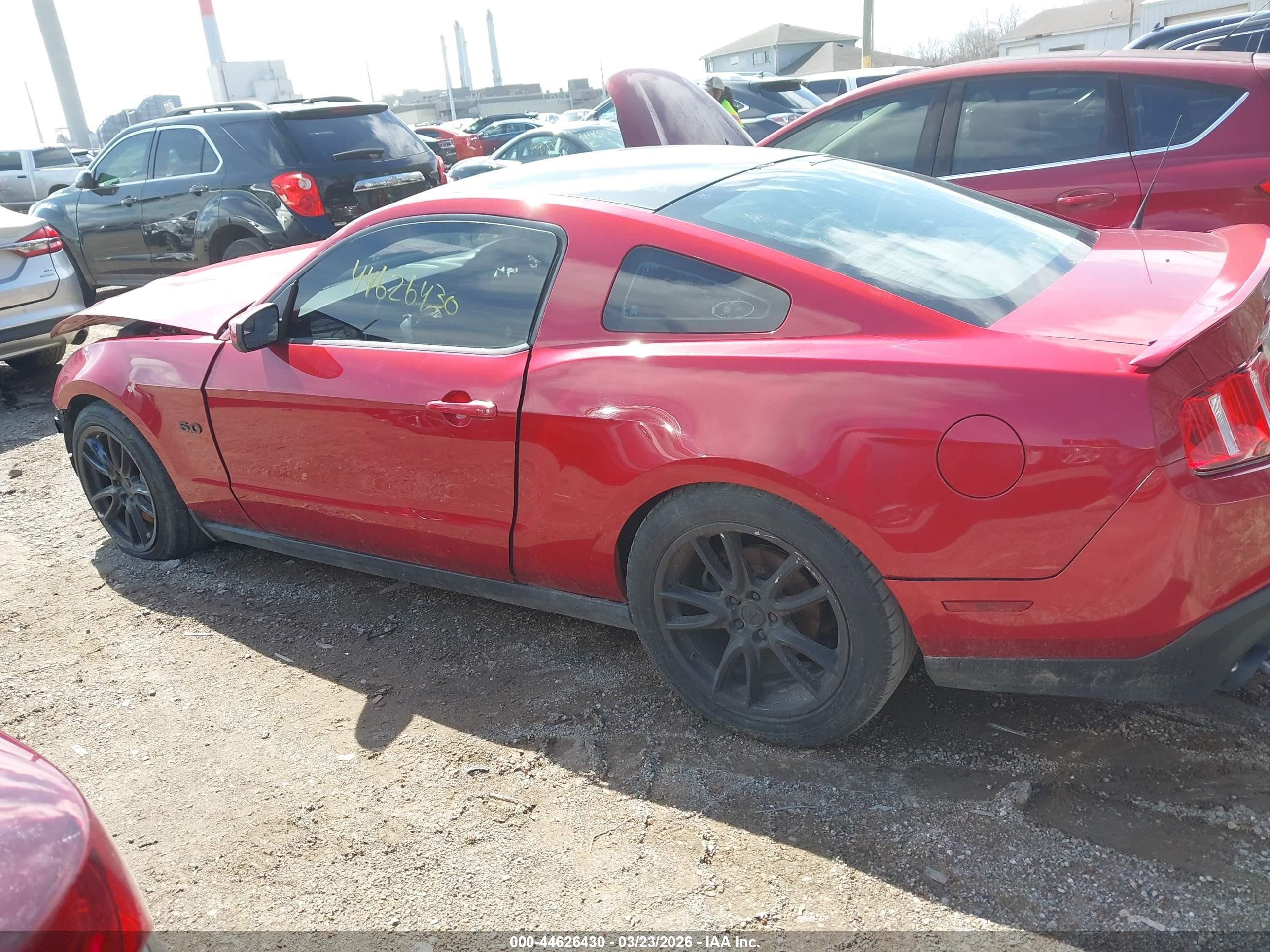 2012 Ford Mustang Gt Красный vin: 1ZVBP8CF7C5288252