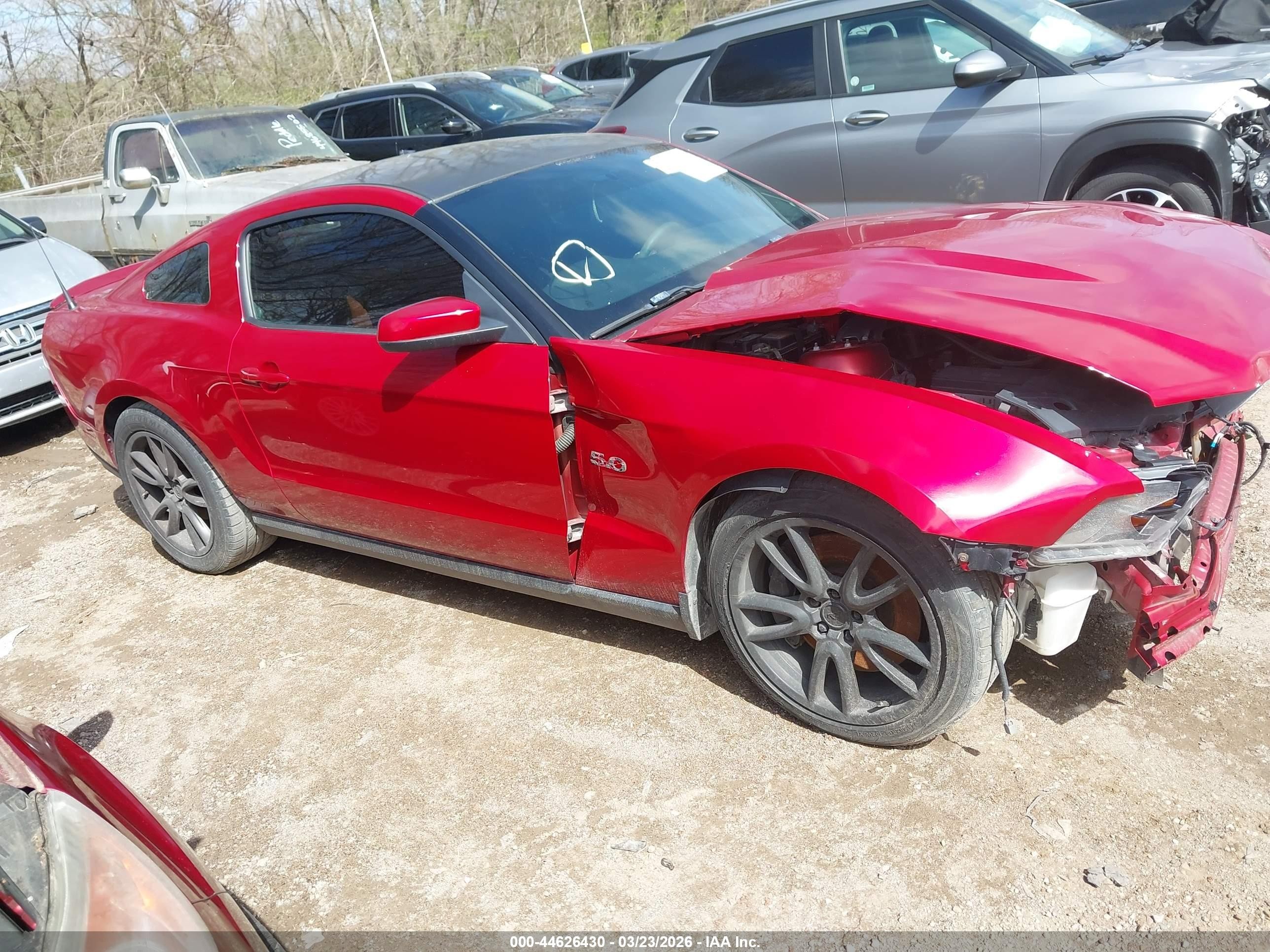 2012 Ford Mustang Gt Красный vin: 1ZVBP8CF7C5288252