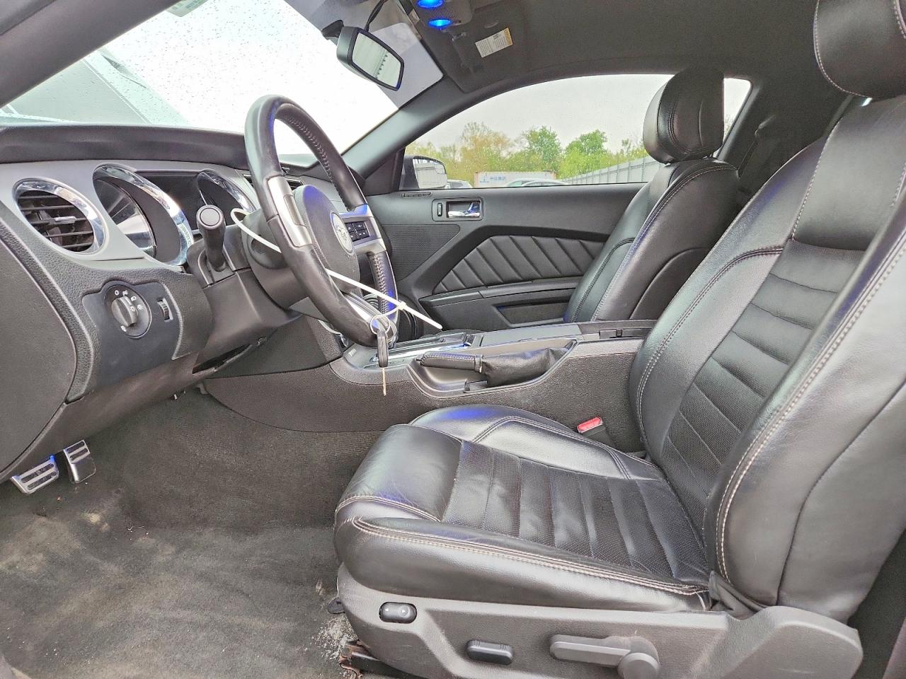 2013 Ford Mustang Gt Серебряный vin: 1ZVBP8CF9D5269218