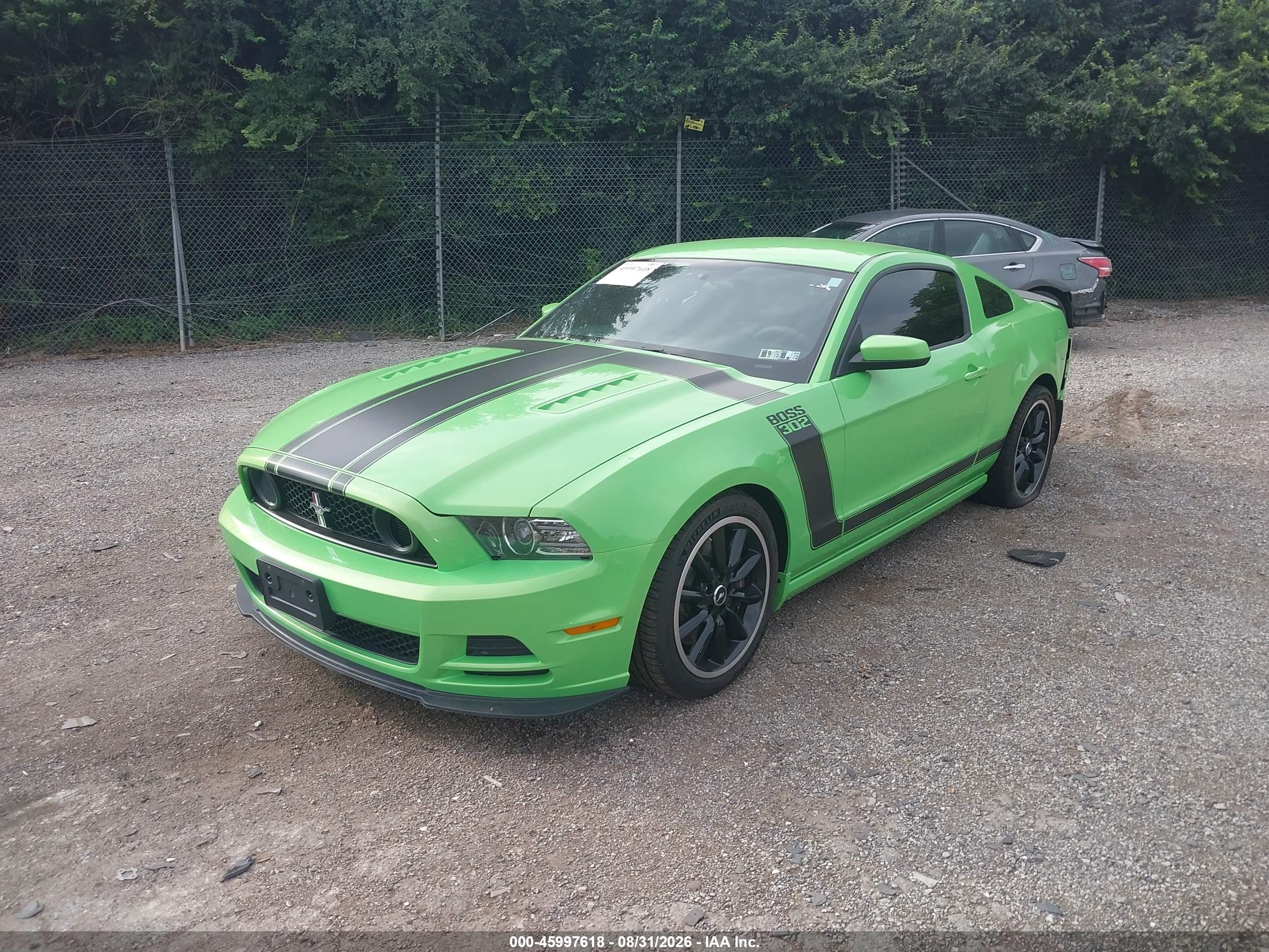 2013 Ford Mustang Boss 302 Зеленый vin: 1ZVBP8CU9D5233334