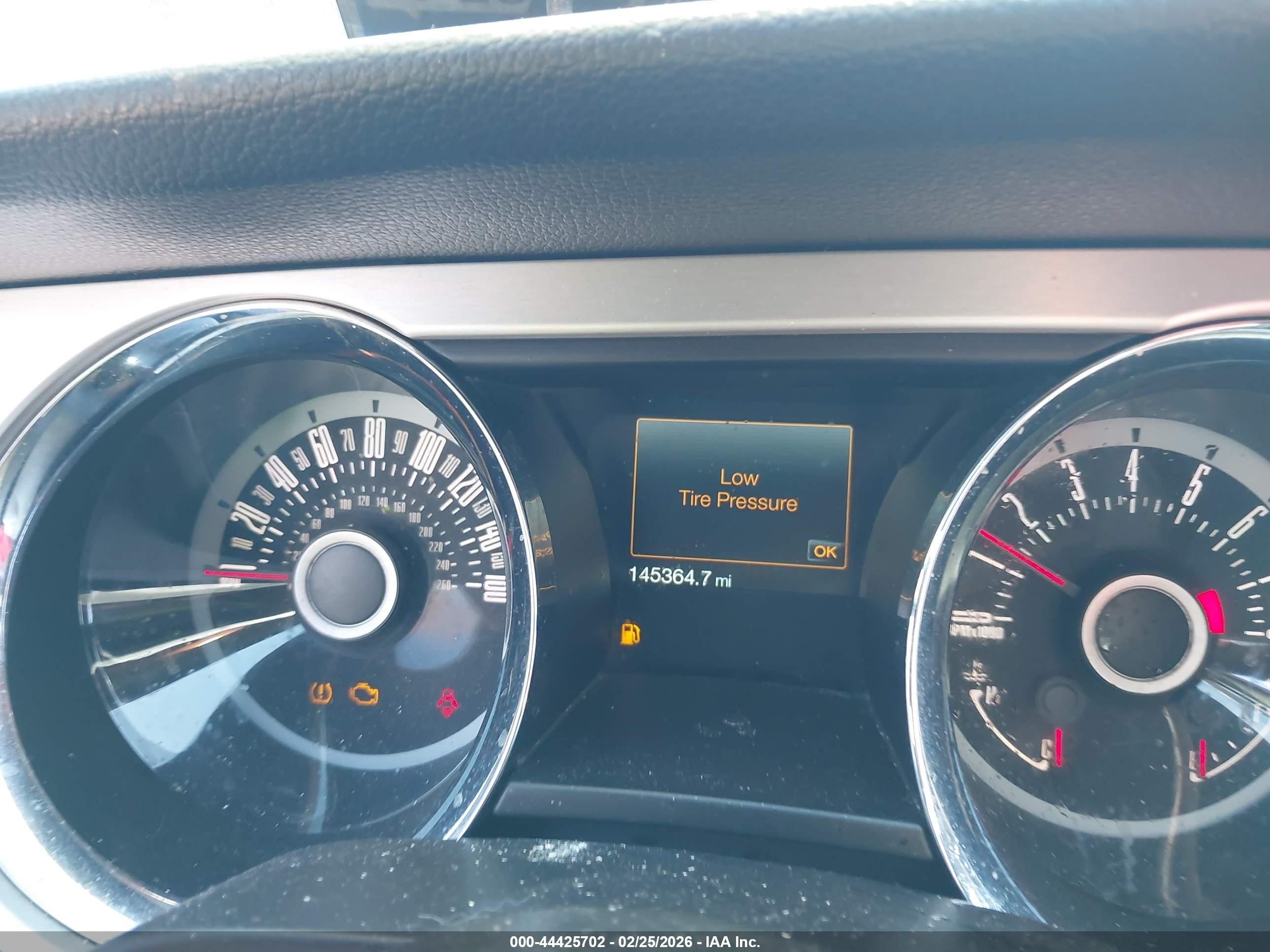 2013 Ford Mustang V6 Premium vin: 1ZVBP8EM0D5235518