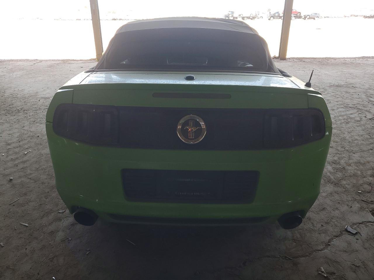 2014 Ford Mustang Зеленый vin: 1ZVBP8EM0E5222463