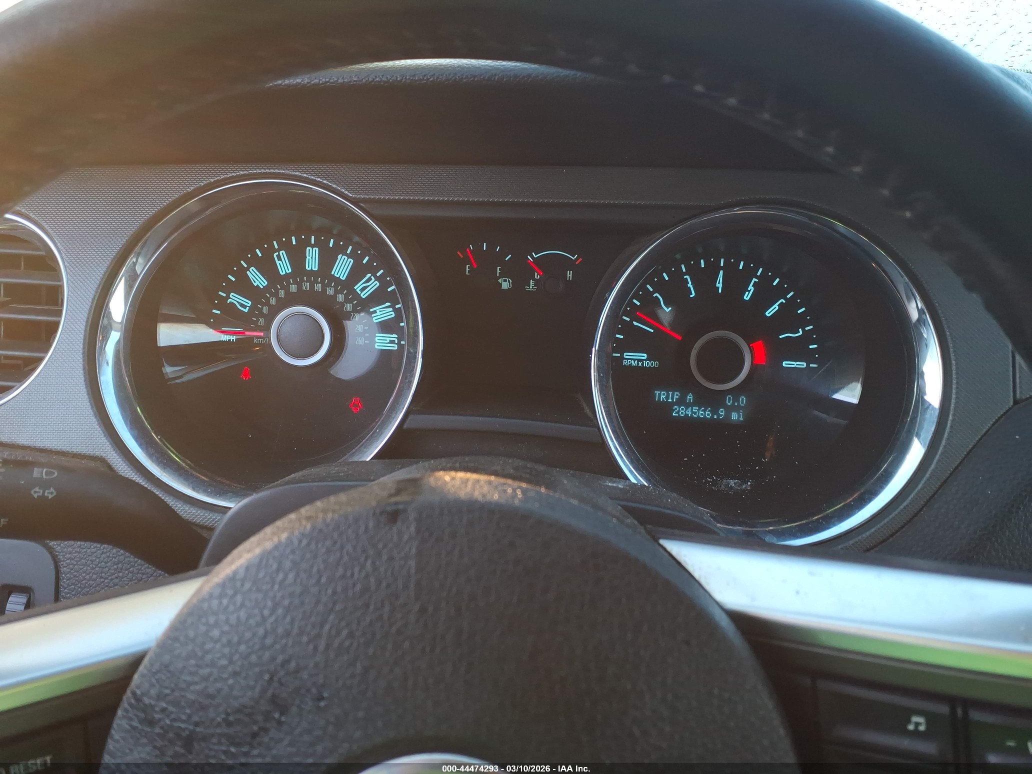 2014 Ford Mustang V6 Белый vin: 1ZVBP8EM0E5227081