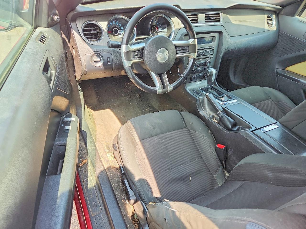 2014 Ford Mustang Красный vin: 1ZVBP8EM0E5279374