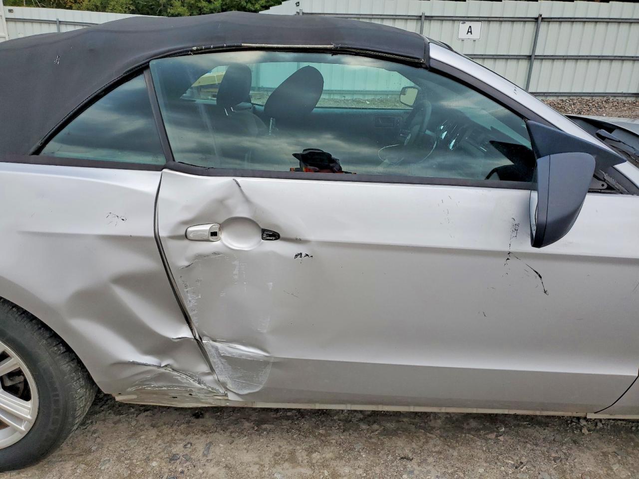2012 Ford Mustang Серебряный vin: 1ZVBP8EM1C5230777