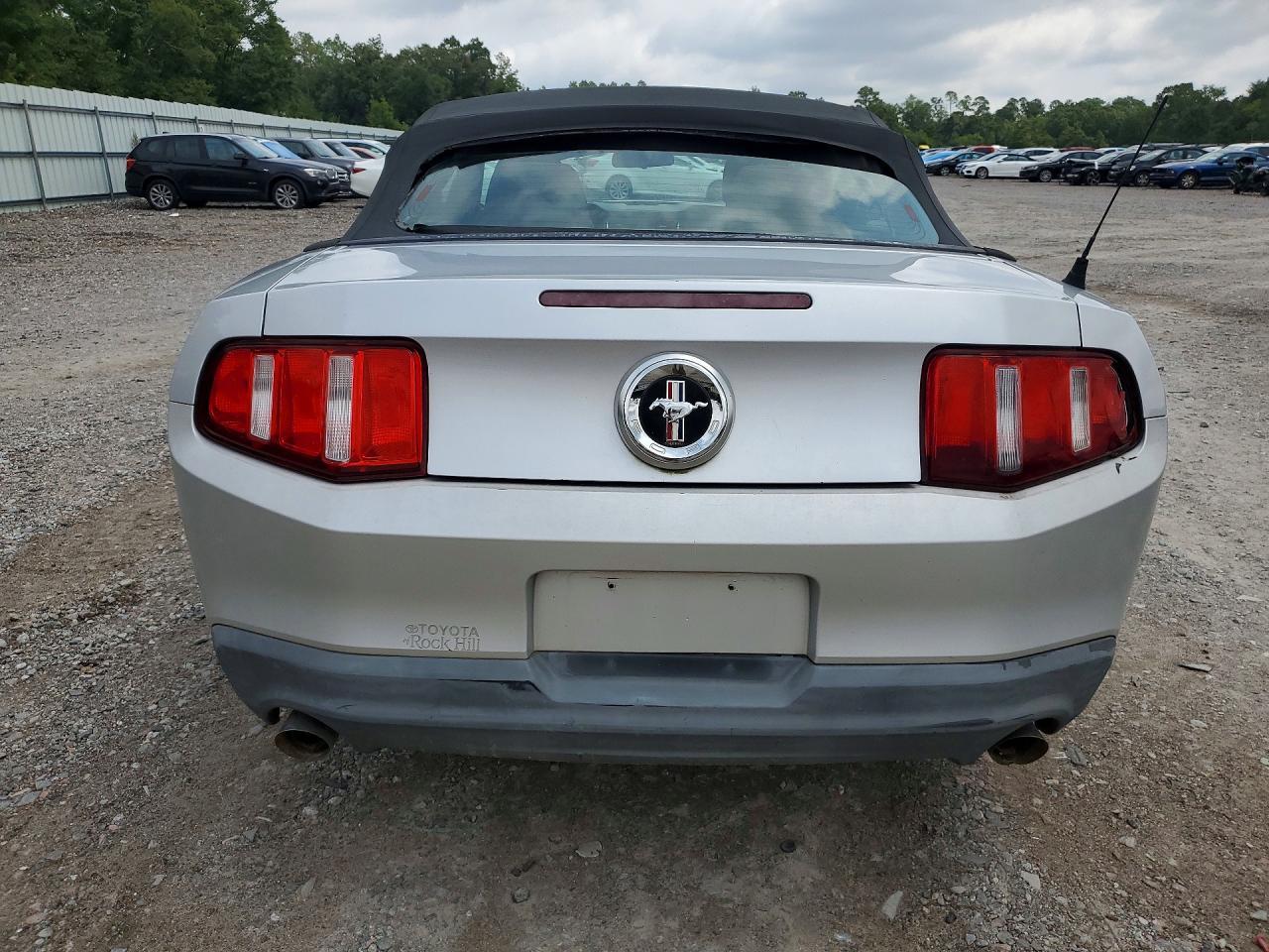 2012 Ford Mustang Серебряный vin: 1ZVBP8EM1C5230777