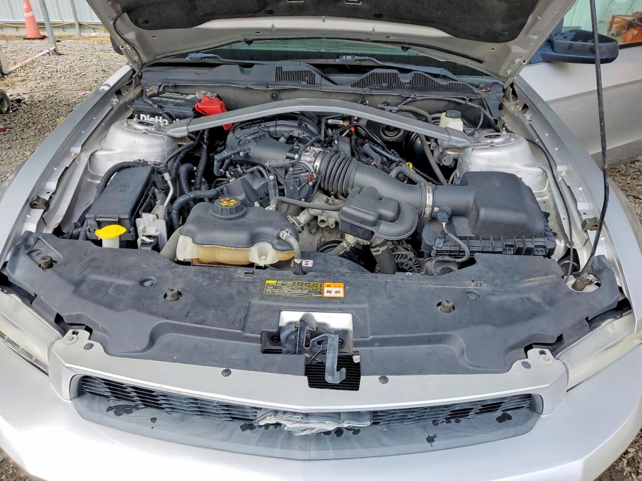 2012 Ford Mustang Серебряный vin: 1ZVBP8EM1C5230777