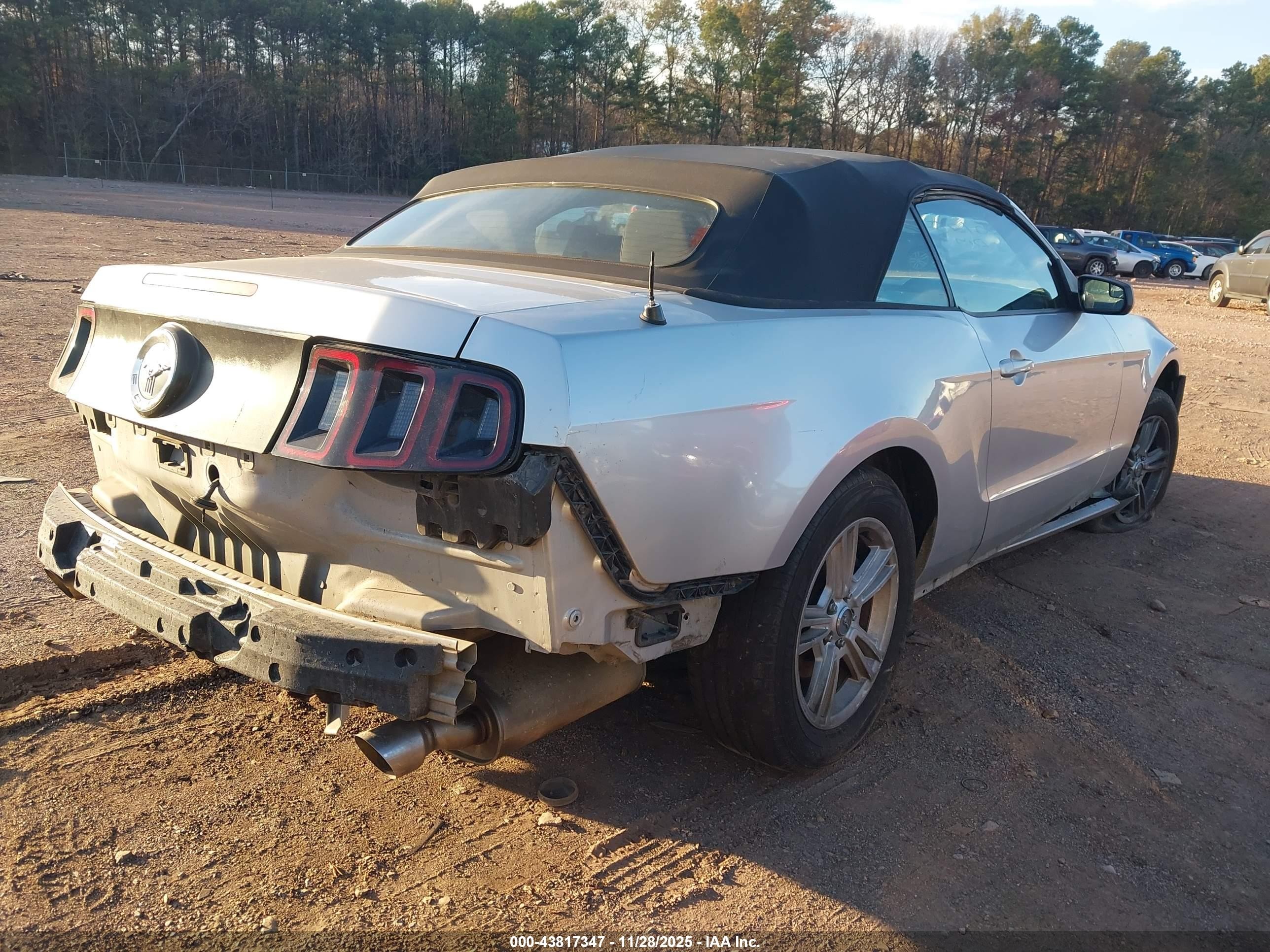 2014 Ford Mustang V6 Silver vin: 1ZVBP8EM1E5205848