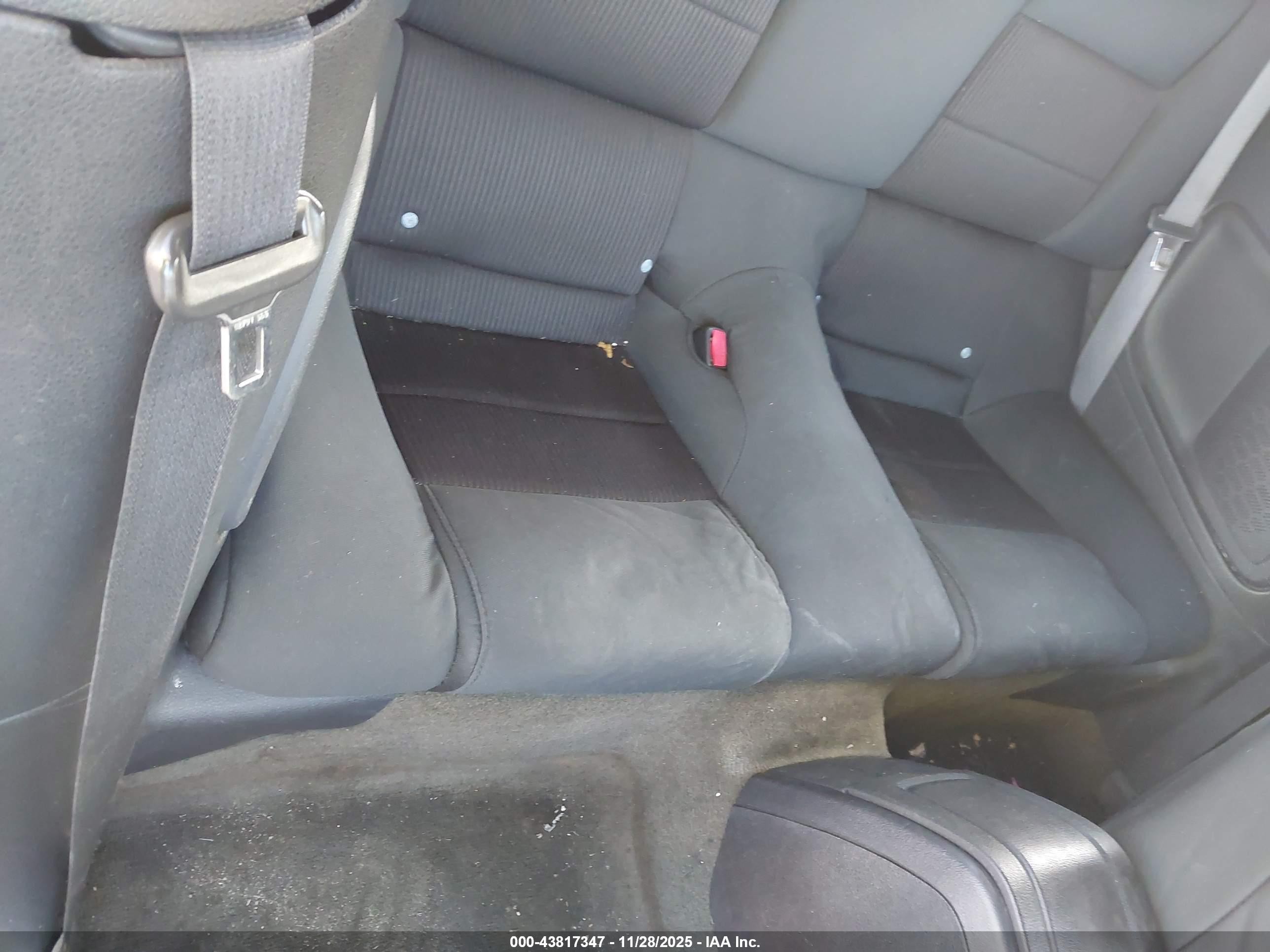 2014 Ford Mustang V6 Silver vin: 1ZVBP8EM1E5205848