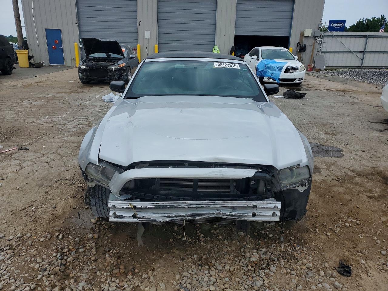 2014 Ford Mustang Silver vin: 1ZVBP8EM1E5306680