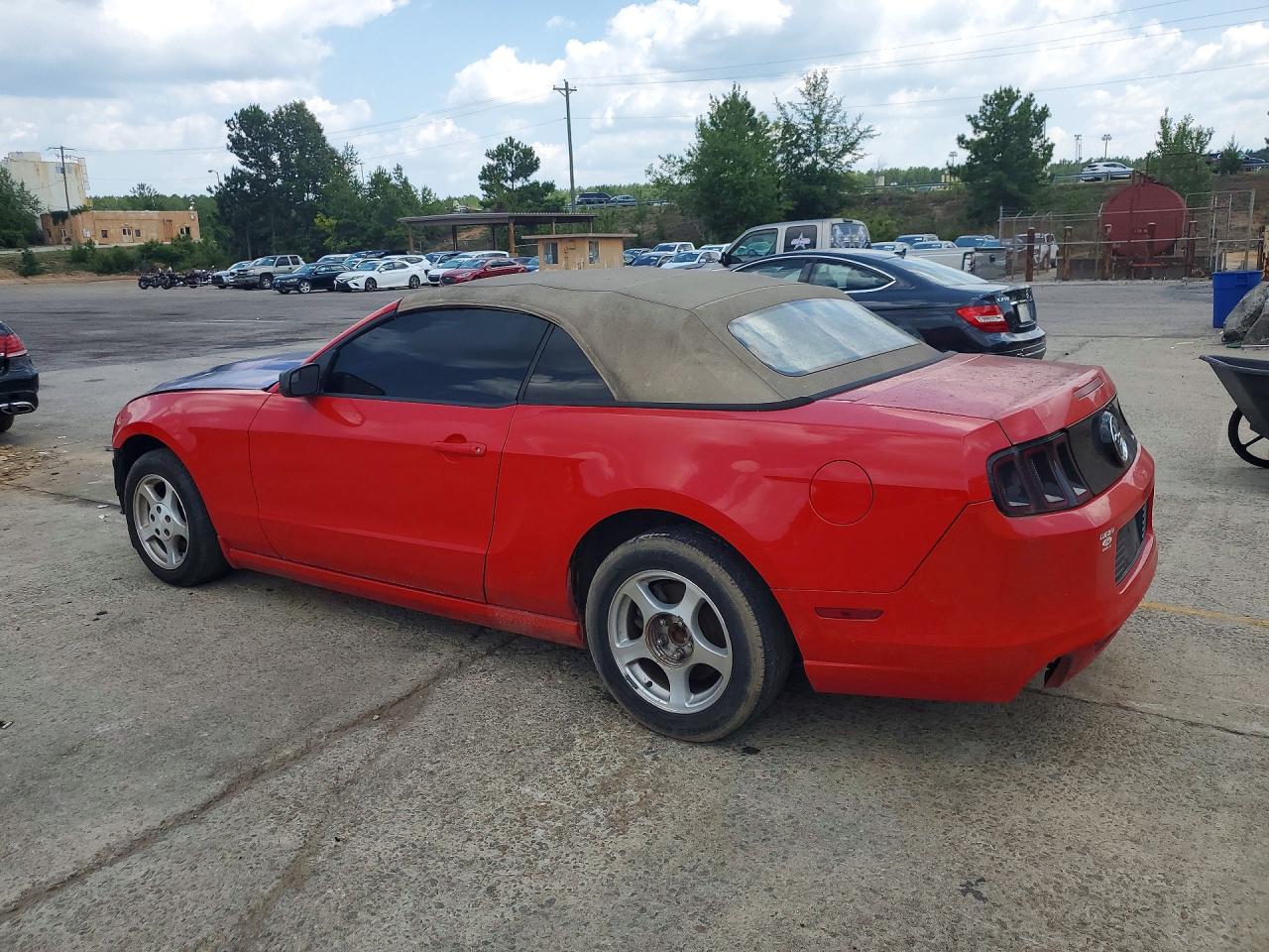 2014 Ford Mustang Red vin: 1ZVBP8EM1E5311376