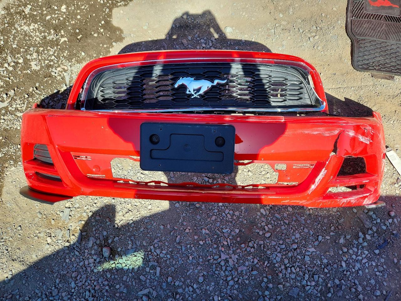 2014 Ford Mustang Red vin: 1ZVBP8EM1E5328663