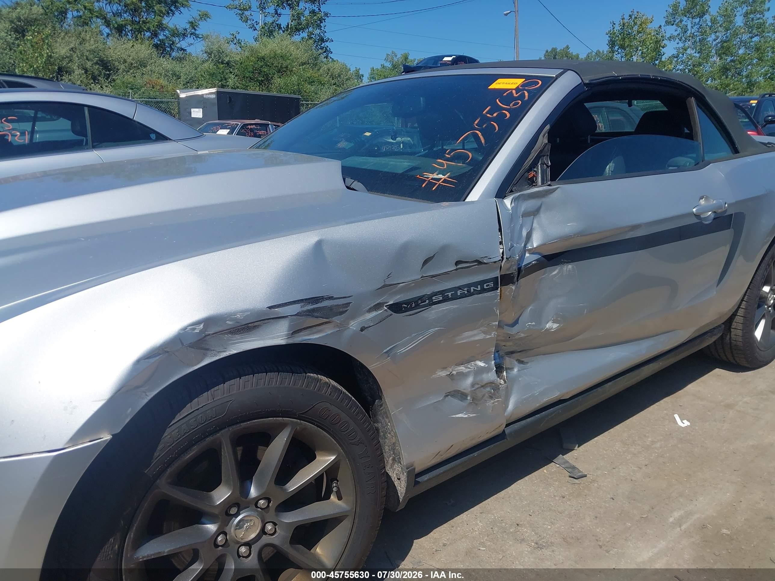 2011 Ford Mustang V6 Premium Silver vin: 1ZVBP8EM2B5114809